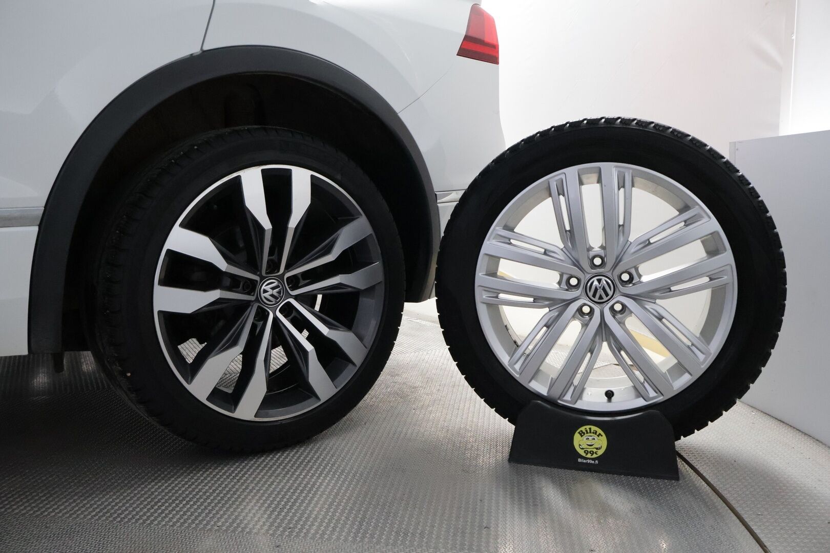 Volkswagen Tiguan Allspace 2021 2,0 TDI SCR 110 kW (150 hv) DSG-automaatti R-Line - Adapt.Vakkari | 7-Paikkainen | Digimittari | Hieronta | Vetokoukku | Matrix LED