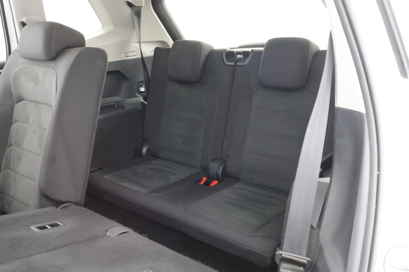 Volkswagen Tiguan Allspace 2021 2,0 TDI SCR 110 kW (150 hv) DSG-automaatti R-Line - Adapt.Vakkari | 7-Paikkainen | Digimittari | Hieronta | Vetokoukku | Matrix LED
