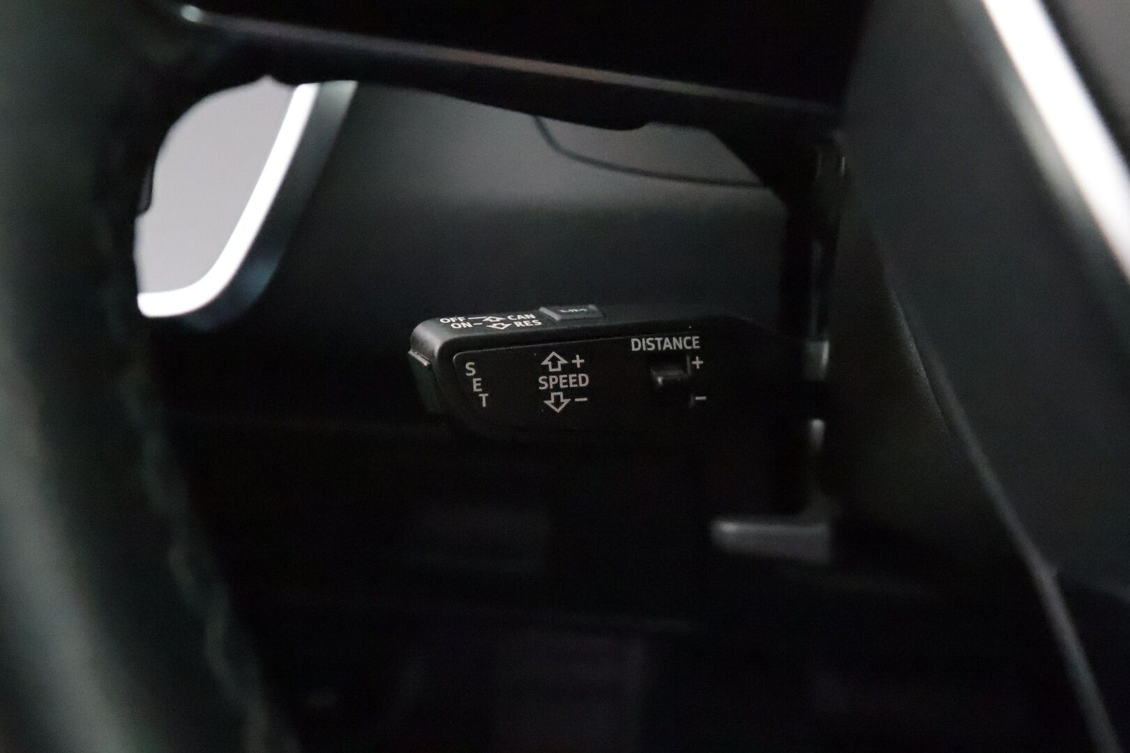 Audi A6 2021 50 TFSI e Business Sport - 3,99 % KORKOTARJOUS TÄHÄN AUTOON - 1.Om Suomi-auto / Adapt.Vakkari / Sport-penkit / P.kamera / Navi / Koukku