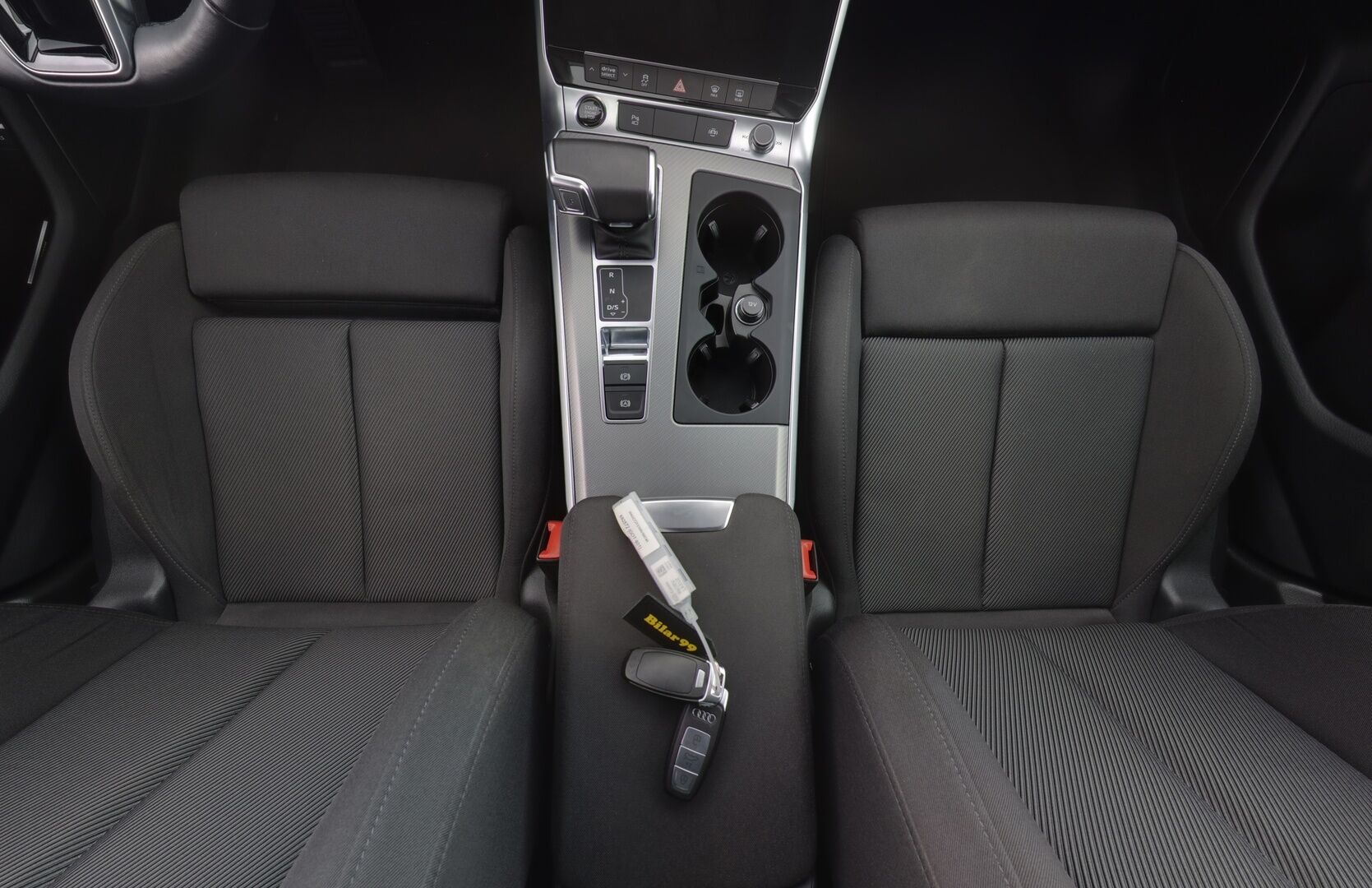Audi A6 2021 50 TFSI e Business Sport - 3,99 % KORKOTARJOUS TÄHÄN AUTOON - 1.Om Suomi-auto / Adapt.Vakkari / Sport-penkit / P.kamera / Navi / Koukku