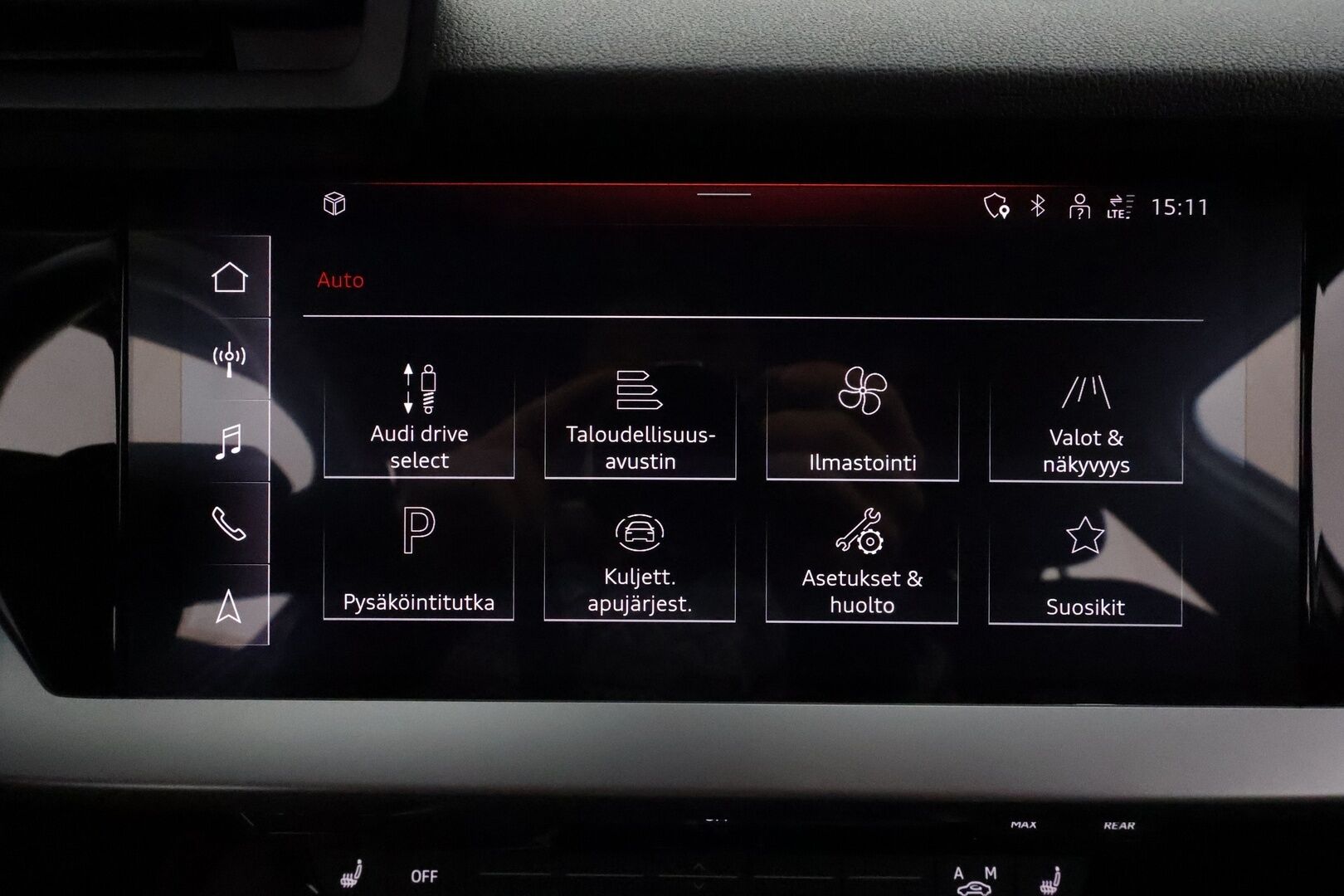 Audi A3 2021 Sedan Business 30 TFSI 81kW MHEV S tronic **Webasto / ACC / LED / P.Tutka / Navi / Kaistavahti** - 1-om Suomi-auto / Kahdet Renkaat - HULLUT JOULUT KORKOTARJOUS 2,49% 