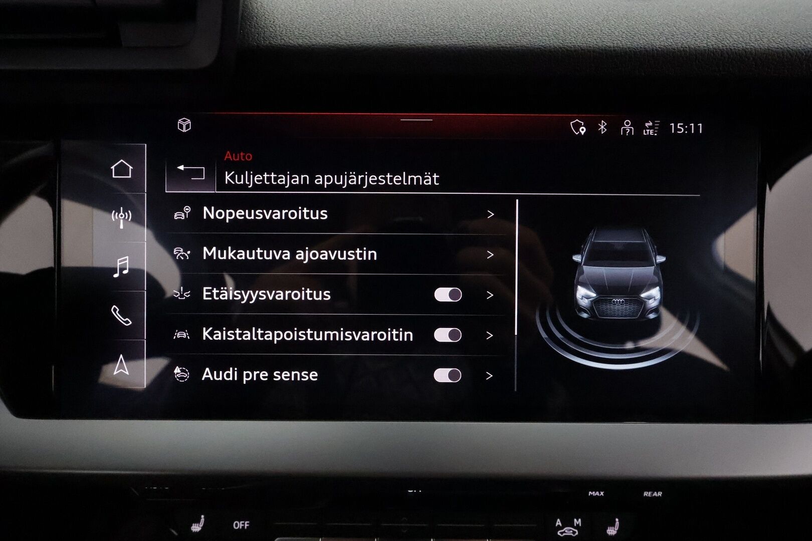 Audi A3 2021 Sedan Business 30 TFSI 81kW MHEV S tronic **Webasto / ACC / LED / P.Tutka / Navi / Kaistavahti** - 1-om Suomi-auto / Kahdet Renkaat