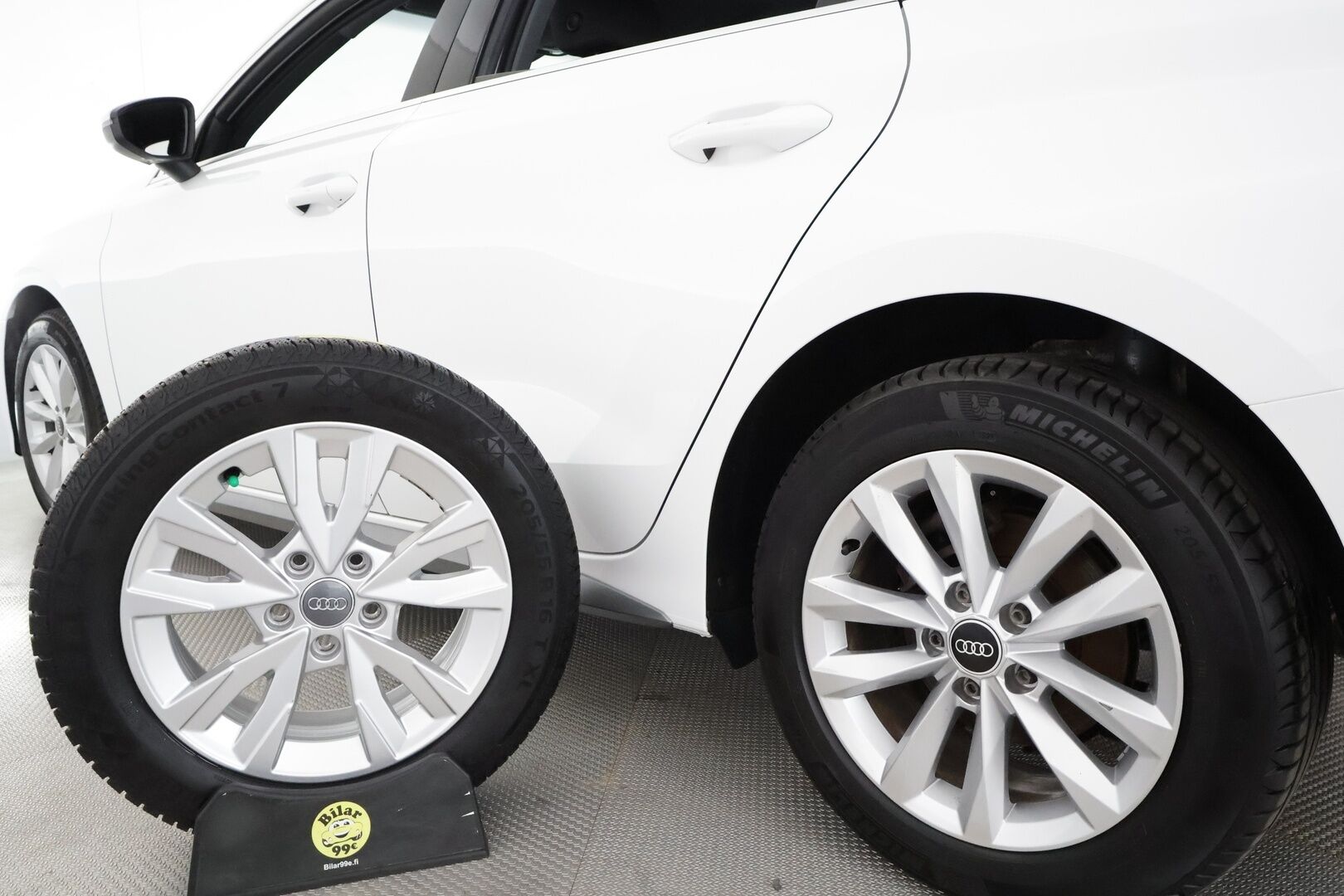 Audi A3 2021 Sedan Business 30 TFSI 81kW MHEV S tronic **Webasto / ACC / LED / P.Tutka / Navi / Kaistavahti** - 1-om Suomi-auto / Kahdet Renkaat - HULLUT JOULUT KORKOTARJOUS 2,49% 