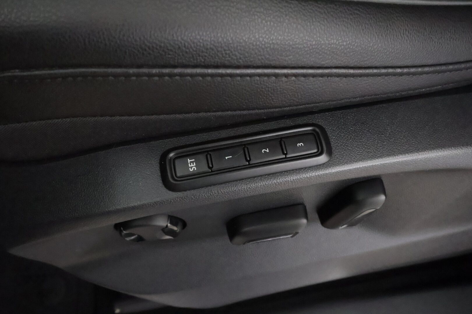 Seat Tarraco 2021 1,4 PHEV 245 e-Hybrid FR Launch Edition DSG * ACC / 360-kamera / Muistipenkki / LED / Nahat / Apple&Android* - 1.Om Suomi-auto / Merkkihuollettu / Kahdet Renkaat