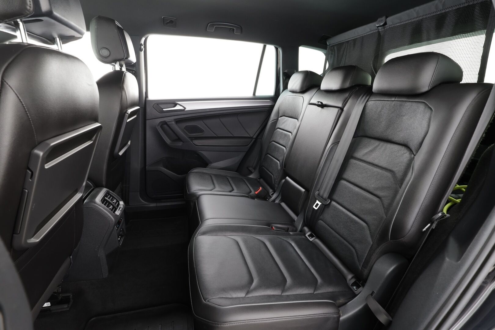 Seat Tarraco 2021 1,4 PHEV 245 e-Hybrid FR Launch Edition DSG * ACC / 360-kamera / Muistipenkki / LED / Nahat / Apple&Android* - 1.Om Suomi-auto / Merkkihuollettu / Kahdet Renkaat