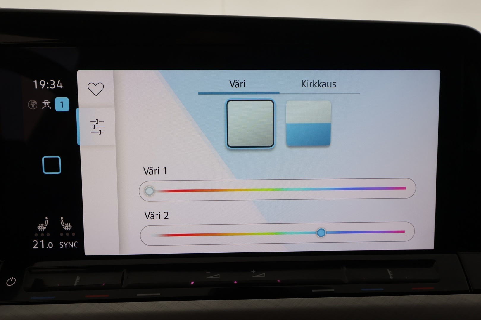 Volkswagen Golf 2021 Variant 1.0 TSi 81 kW * Webasto / ACC / Matrix-LED / P.Tutkat / Kaistavahti / Digimittaristo * - Merkkihuollot / Kahdet renkaat aluvanteilla / 1-om Suomi-auto