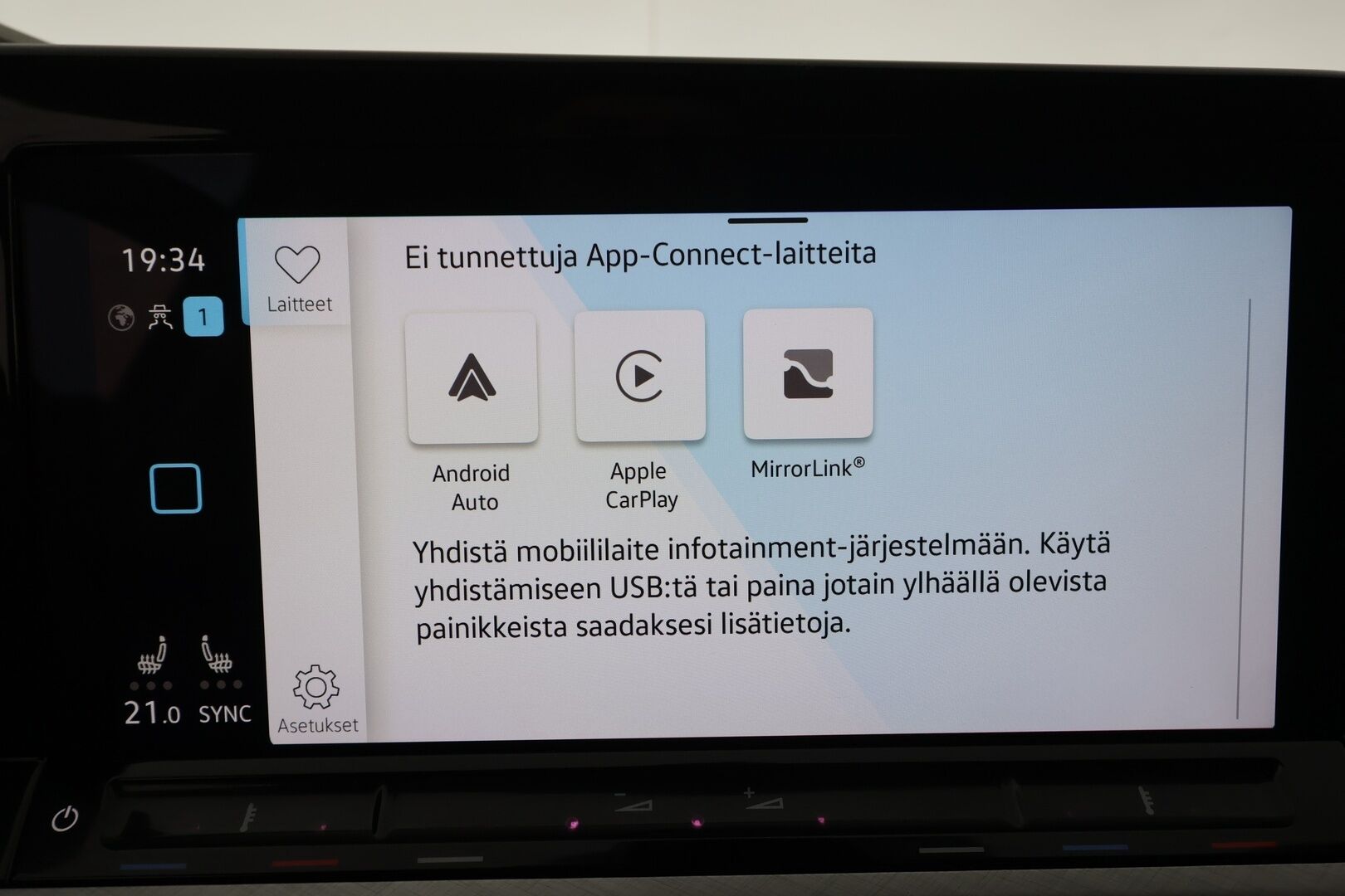 Volkswagen Golf 2021 Variant 1.0 TSi 81 kW * Webasto / ACC / Matrix-LED / P.Tutkat / Kaistavahti / Digimittaristo * - Merkkihuollot / Kahdet renkaat aluvanteilla / 1-om Suomi-auto - HULLUT AVAJAISHULINAT KORKOTARJOUS 3,29 %