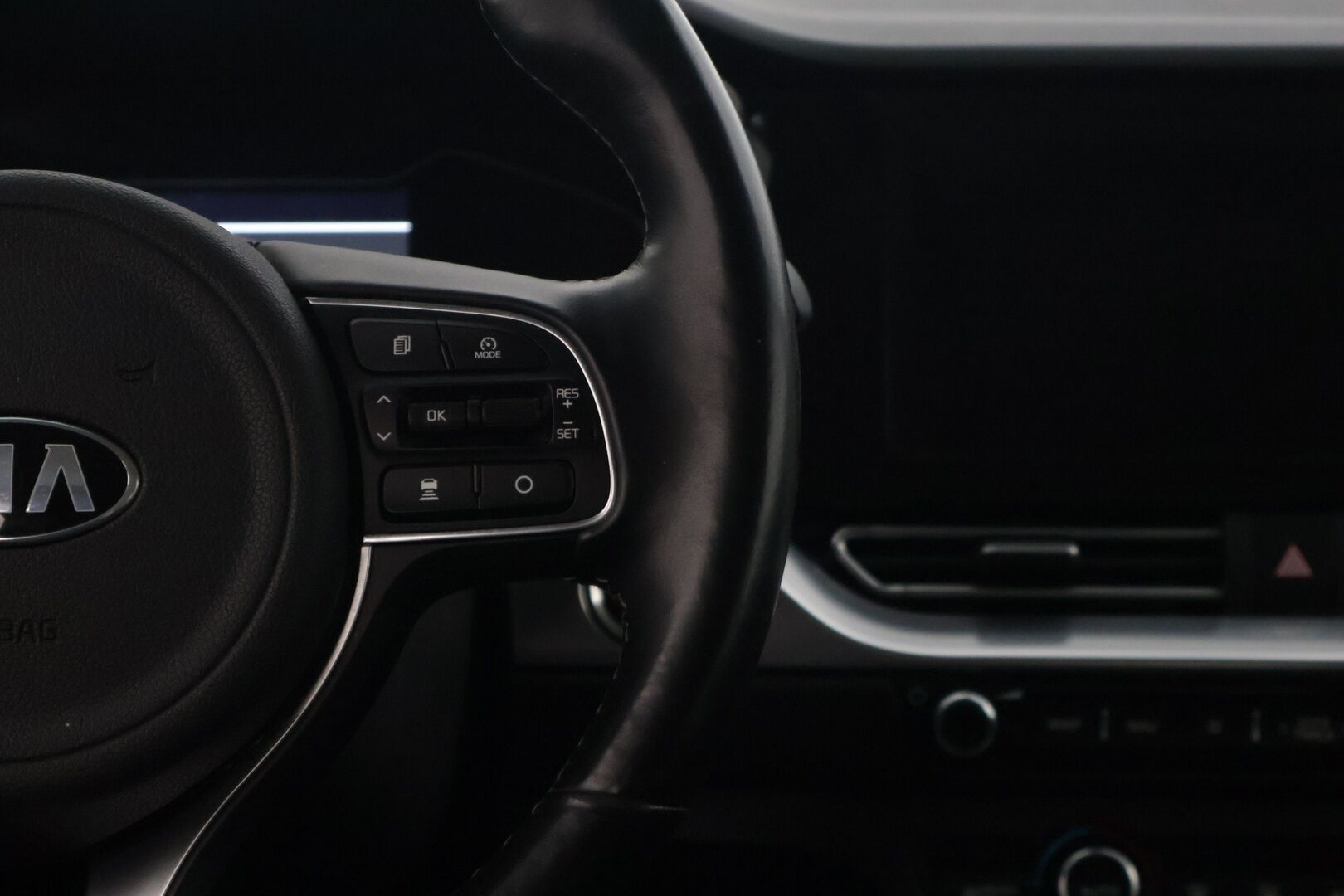 KIA NIRO 2020 1,6 GDI PHEV Advanced Plus *BLIS / Metalliväri  / Adapt. vakkari / Navi / Keyless / Nahat / Apple&Android / P.kamera *