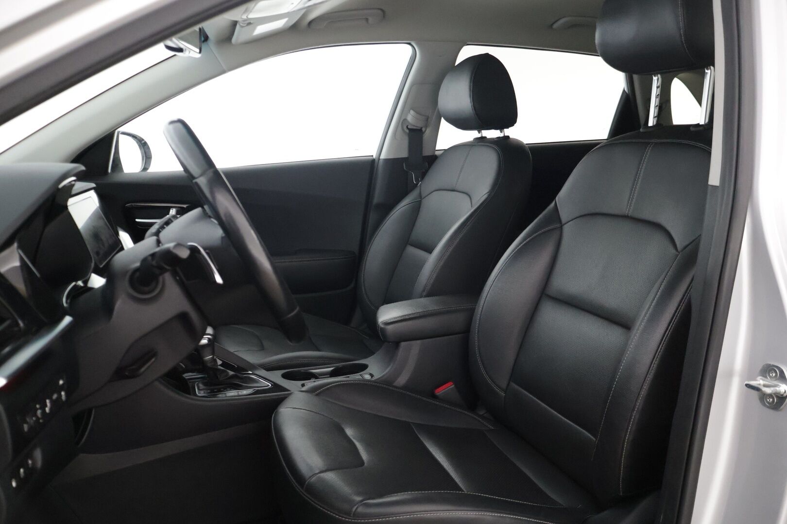 KIA NIRO 2020 1,6 GDI PHEV Advanced Plus *BLIS / Metalliväri  / Adapt. vakkari / Navi / Keyless / Nahat / Apple&Android / P.kamera *