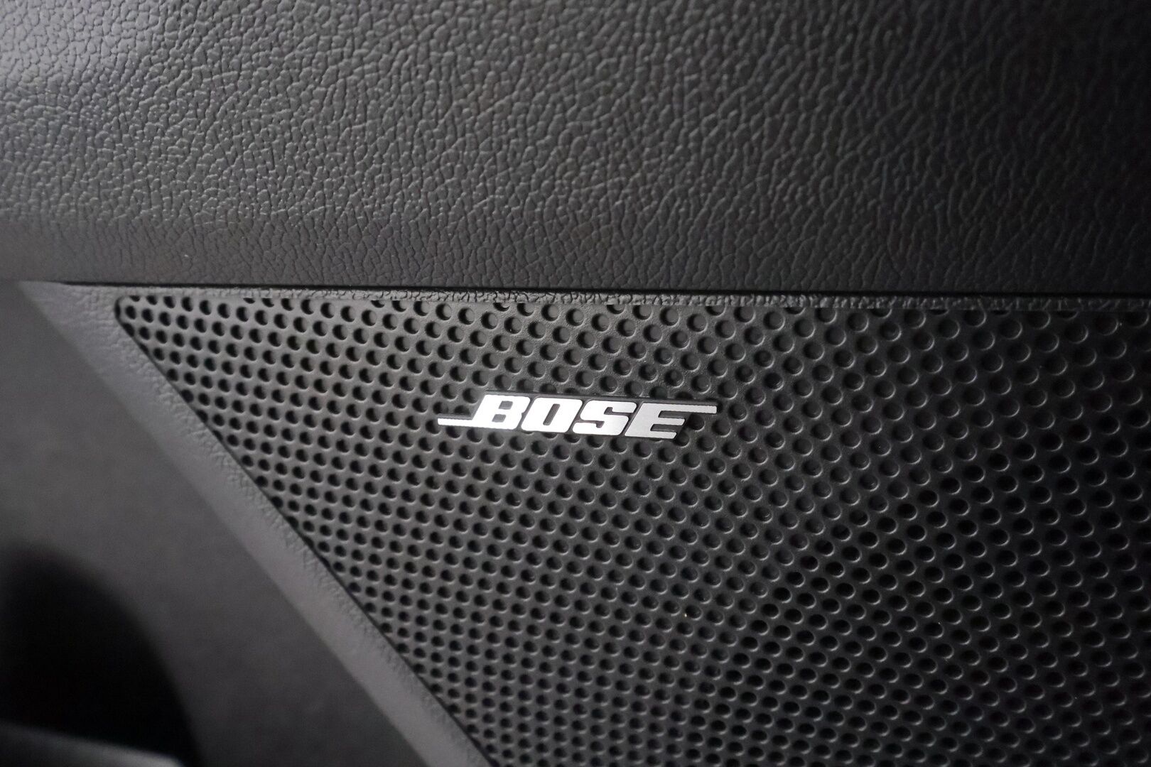 Kia Sorento 2021 1,6 T-GDI Plug-in Hybrid AWD Business Luxury AT 5P - | ACC | HUD | Bose | Ilmastoidut nahat | LED | Navi | Muistipenkki | 360° | Ratinlämmitin | Keyless | Sähköluukku | Apple&Android | Kahdet renkaat aluvanteilla | Merkkihuollettu | 