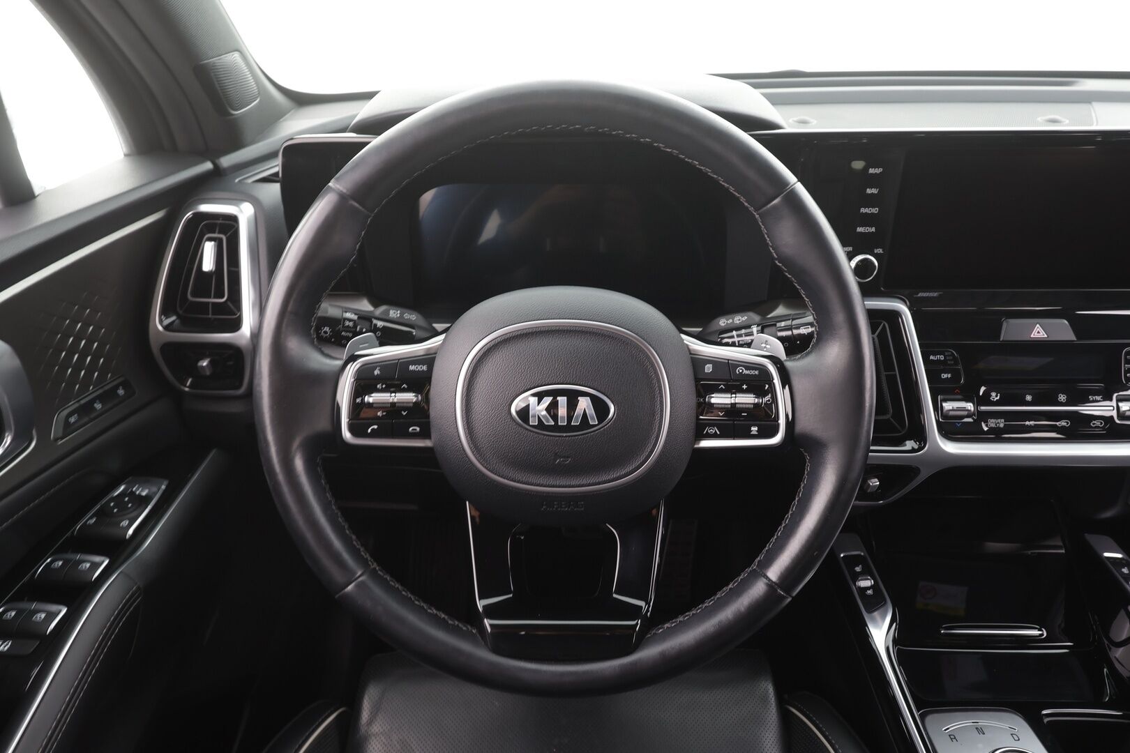 Kia Sorento 2021 1,6 T-GDI Plug-in Hybrid AWD Business Luxury AT 5P - | ACC | HUD | Bose | Ilmastoidut nahat | LED | Navi | Muistipenkki | 360° | Ratinlämmitin | Keyless | Sähköluukku | Apple&Android | Kahdet renkaat aluvanteilla | Merkkihuollettu | 