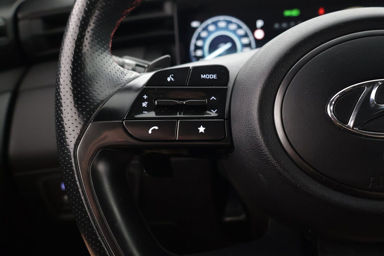 Hyundai Tucson 2021 1,6 T-GDI N-Line 265 hv Plug in 4WD * LED / ACC / KRELL / Kaista / BLIS / Sähkökontti / Avaimeton kulku * - Uudet kesärenkaat / 1-om Suomi-auto / Merkkikirja *