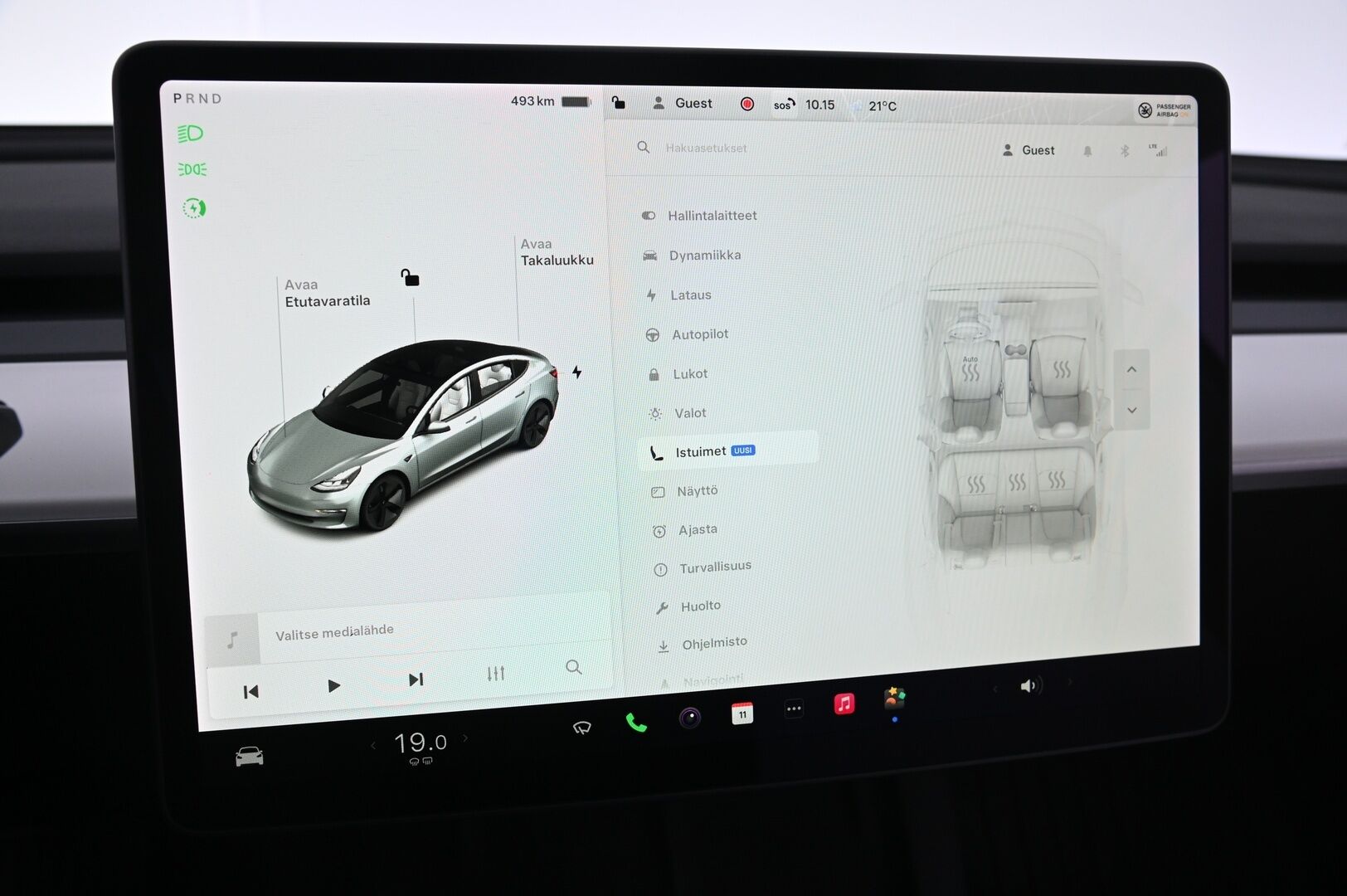 Tesla Model 3 2021 Long Range Dual Motor Awd *Premium audio/  Autopilotti/  2x renkaat + Vanteet/  1.Om/  Winter Package* - 3,99 % KORKOTARJOUS TÄHÄN AUTOON - *Ilmainen kotiintoimitus!* - 