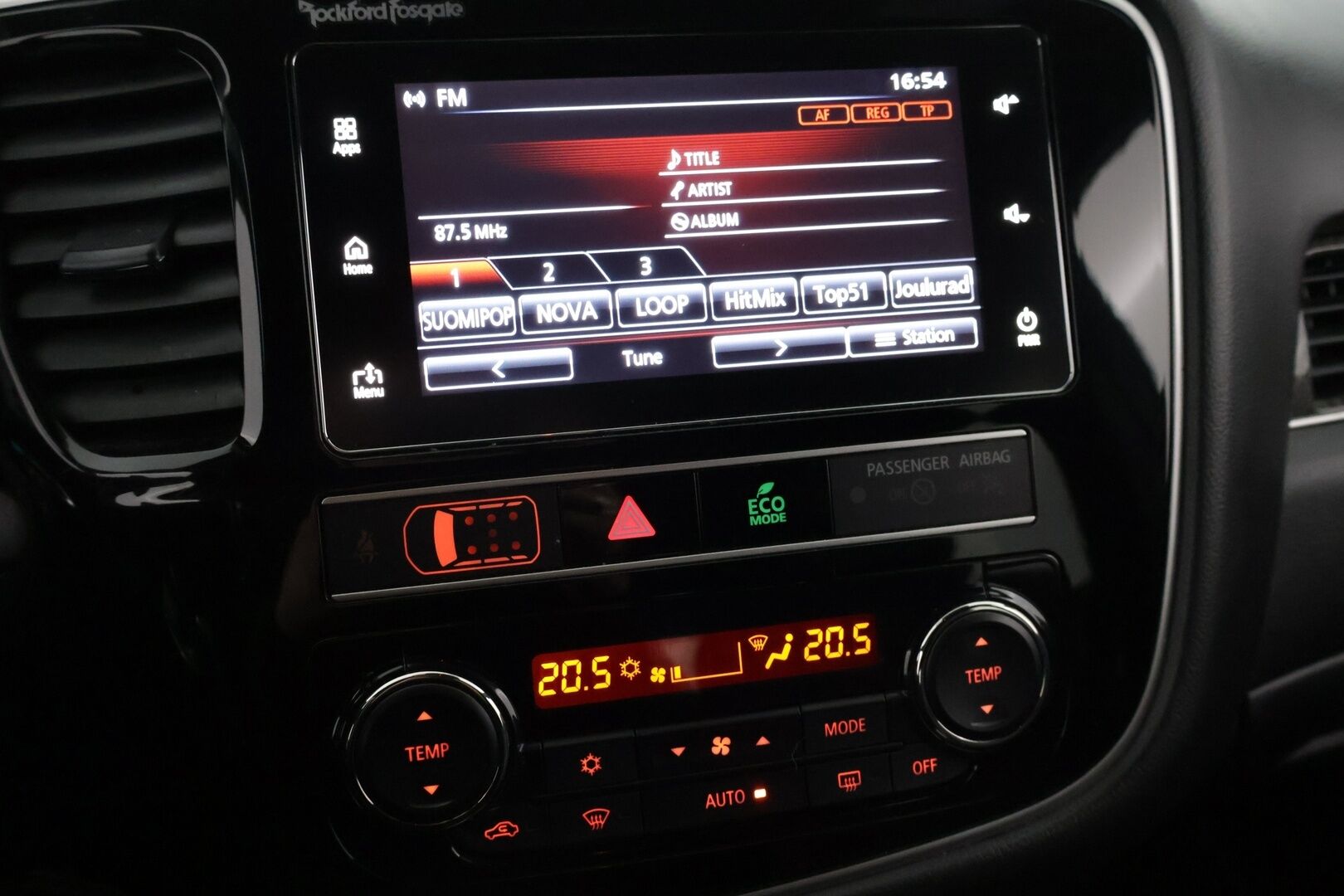 Mitsubishi Outlander PHEV 2019 Instyle Business 4WD 5P * ACC / Vetokoukku / 360 Kamera / BLIS / Rockford / KeyLess / Ratinlämmitin* - *2x Renkaat*