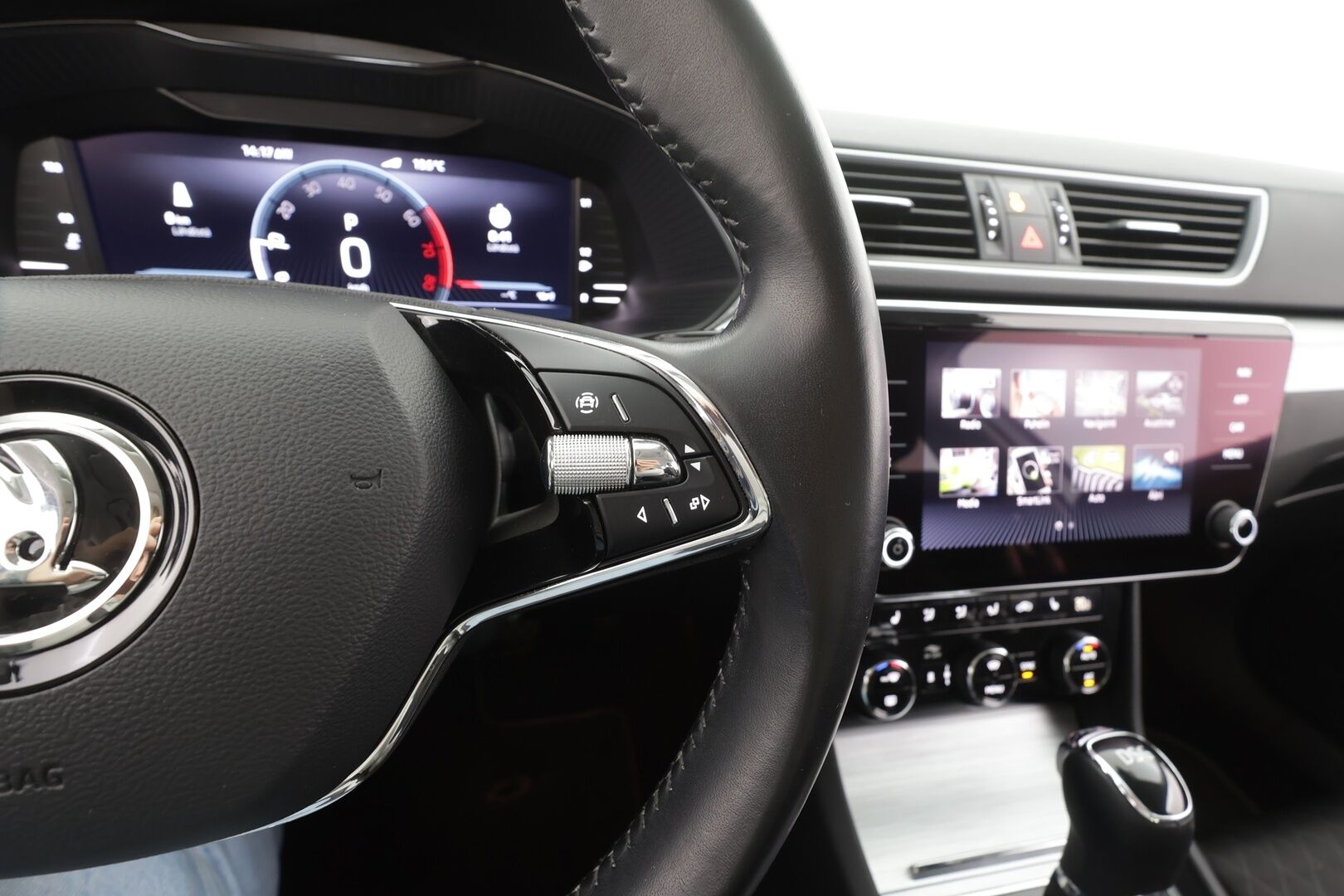 Skoda Superb 2022 Combi 1.5 TSI ACT Ambition DSG - | ACC | Webasto | Koukku | P.Kamera | LED | Keyless | Apple&Android | 1.Om Suomi-auto | Kahdet Renkaat |
