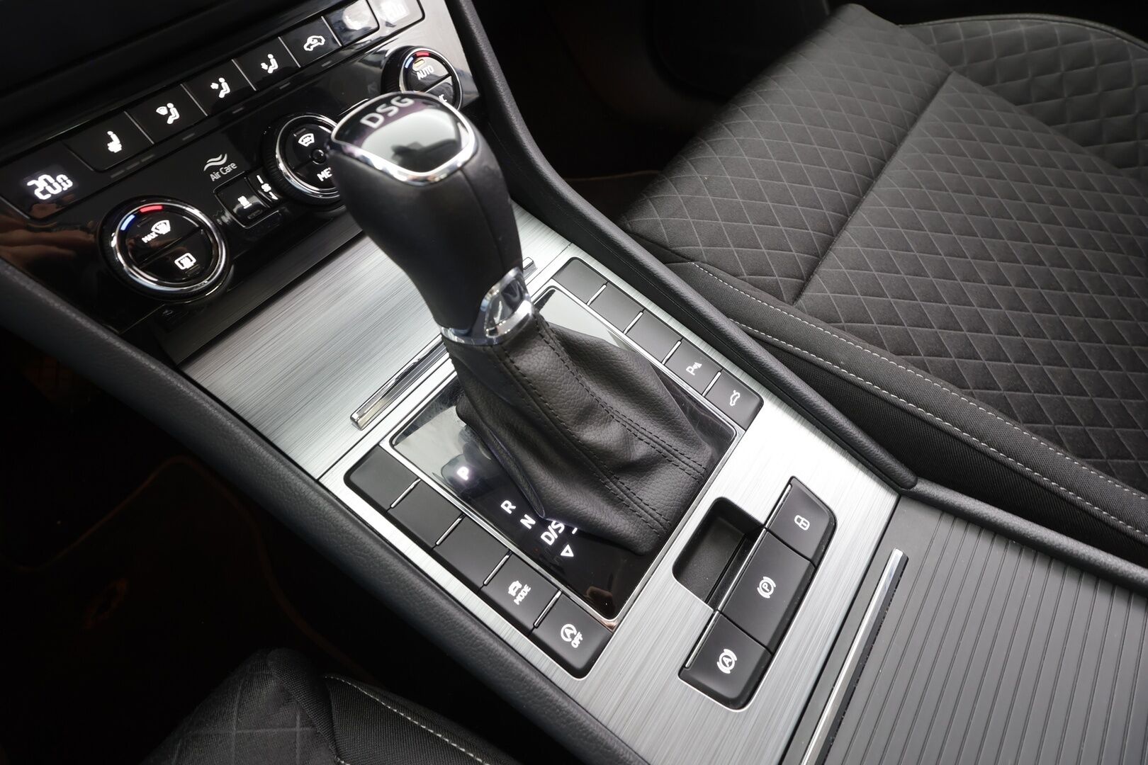 Skoda Superb 2022 Combi 1.5 TSI ACT Ambition DSG - | ACC | Webasto | Koukku | P.Kamera | LED | Keyless | Apple&Android | 1.Om Suomi-auto | Kahdet Renkaat |