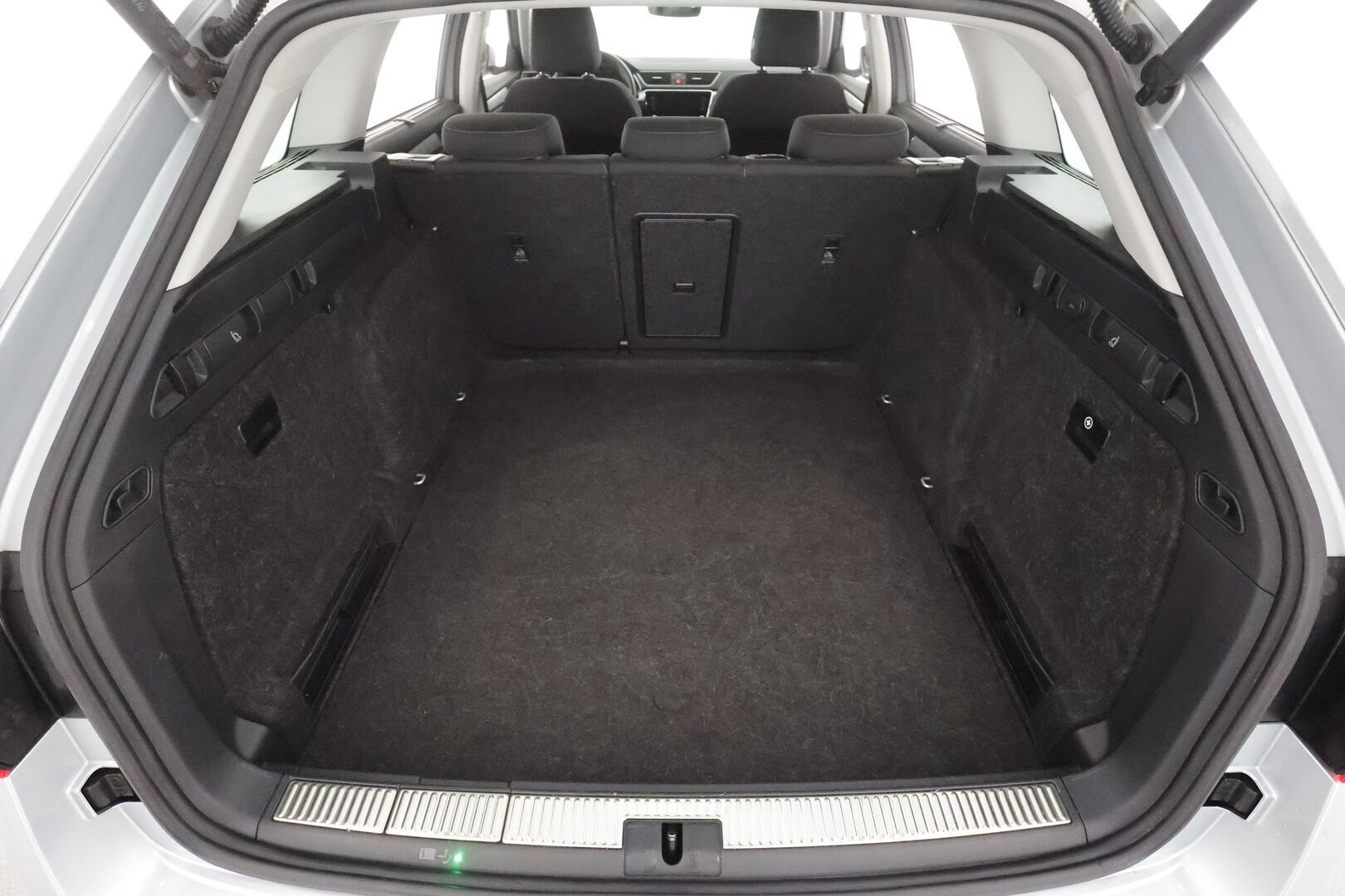 Skoda Superb 2022 Combi 1.5 TSI ACT Ambition DSG - | ACC | Webasto | Koukku | P.Kamera | LED | Keyless | Apple&Android | 1.Om Suomi-auto | Kahdet Renkaat |