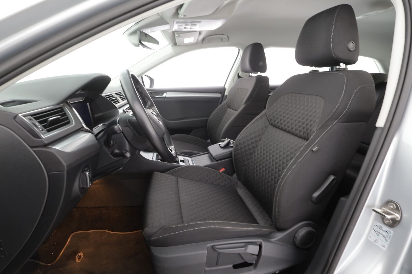 Skoda Superb 2022 Combi 1.5 TSI ACT Ambition DSG - | ACC | Webasto | Koukku | P.Kamera | LED | Keyless | Apple&Android | 1.Om Suomi-auto | Kahdet Renkaat |