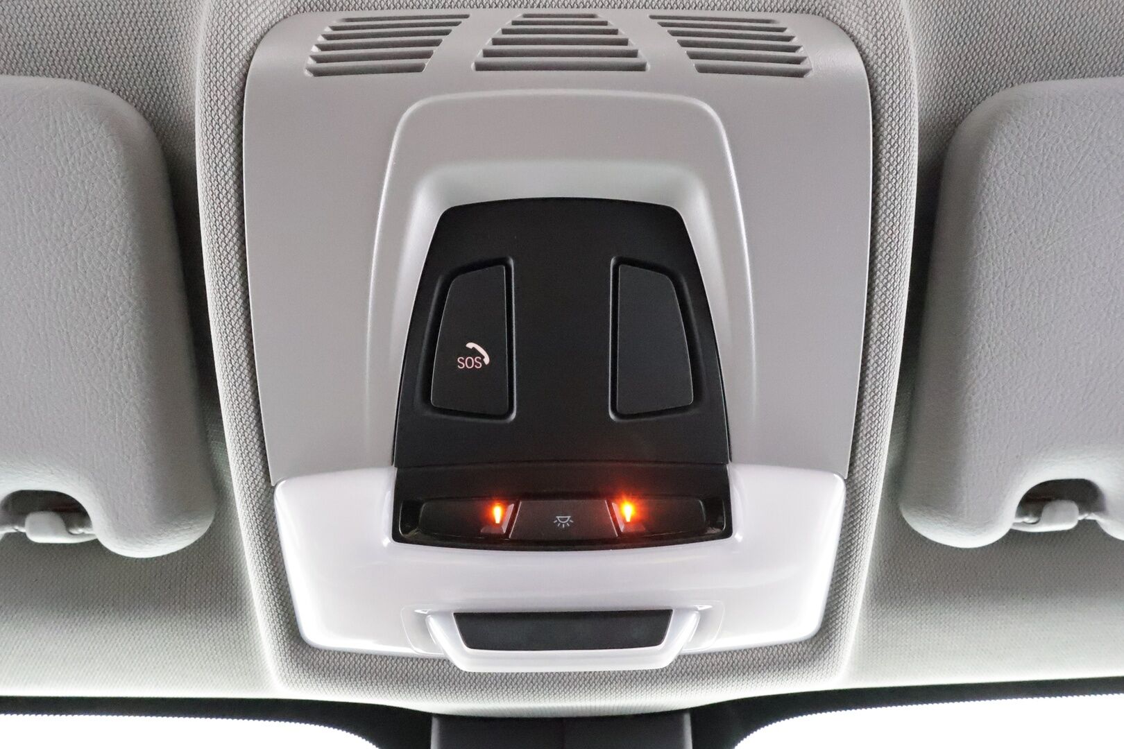 BMW X1 2022 F48 xDrive25e A Business * HUD / P.kamera / Vakkari / Comfort Access / LED / Navi / Sähköluukku * - 1.Om Suomi-auto / Akku kuntotarkastettu / Kahdet renkaat aluvanteilla / Merkkihuollettu