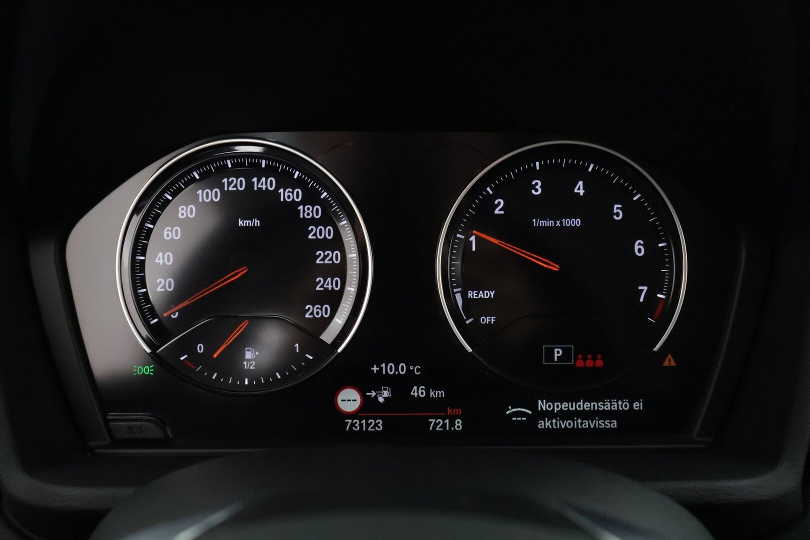 BMW X1 2022 F48 xDrive25e A Business * HUD / P.kamera / Vakkari / Comfort Access / LED / Navi / Sähköluukku * - 1.Om Suomi-auto / Akku kuntotarkastettu / Kahdet renkaat aluvanteilla / Merkkihuollettu