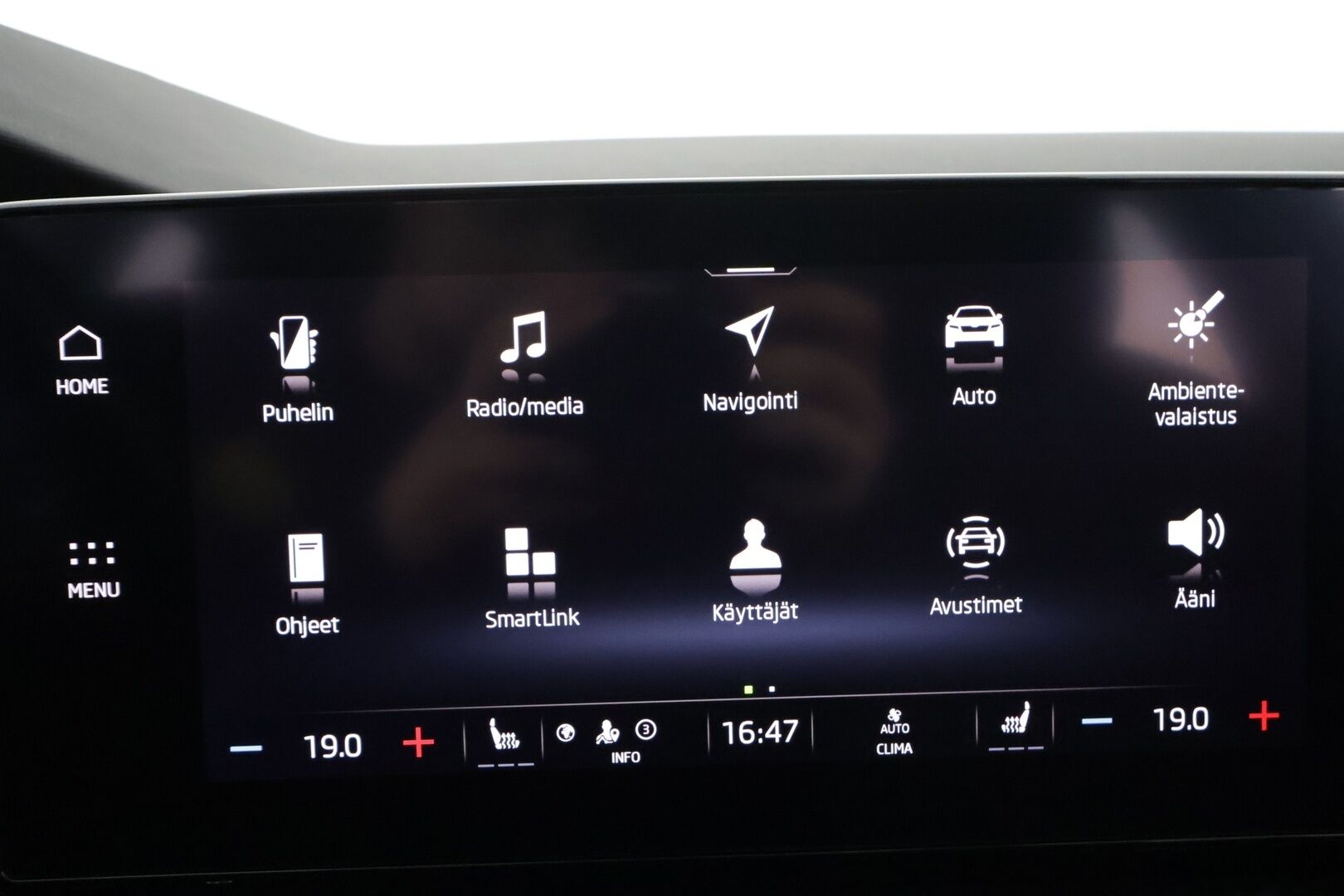 Skoda Octavia 2022 Combi 2.0 TDI 150 4x4 Style DSG * Webasto / Koukku / ACC / Digimittaristo  / Matrix-LED / P.Kamera / Navi * - 1-om Suomi-auto / Kahdet renkaat aluvanteilla - HULLUT AVAJAISHULINAT KORKOTARJOUS 3,29 %