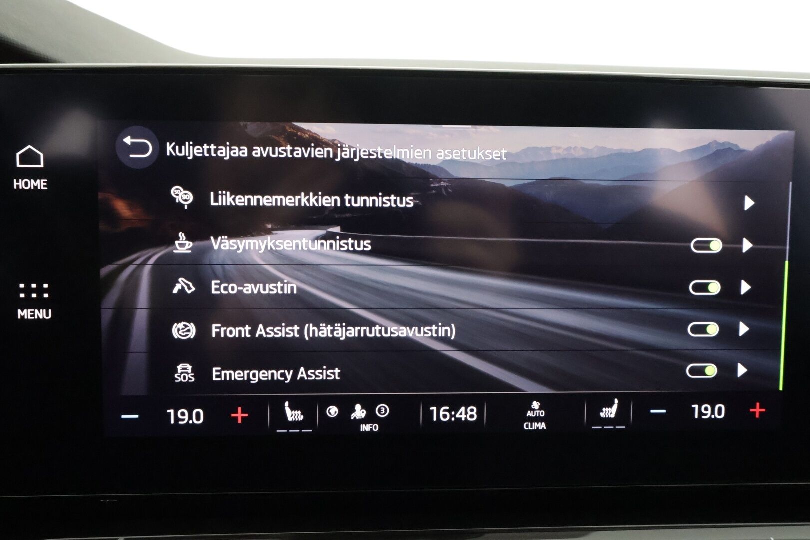 Skoda Octavia 2022 Combi 2.0 TDI 150 4x4 Style DSG * Webasto / Koukku / ACC / Digimittaristo  / Matrix-LED / P.Kamera / Navi * - 1-om Suomi-auto / Kahdet renkaat aluvanteilla - HULLUT AVAJAISHULINAT KORKOTARJOUS 3,29 %