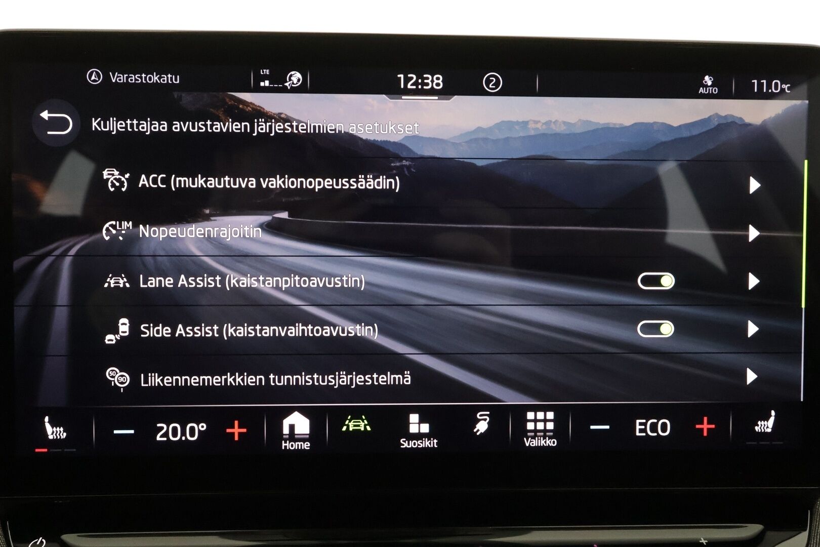 Skoda Enyaq 2022 60 iV * ACC / ILP / LED / 360-kamera / Keyless / osanahat / Apple&Android * - 1.Om Suomi-auto / Akku kuntotarkastettu / Kahdet Renkaat / Merkkihuollettu