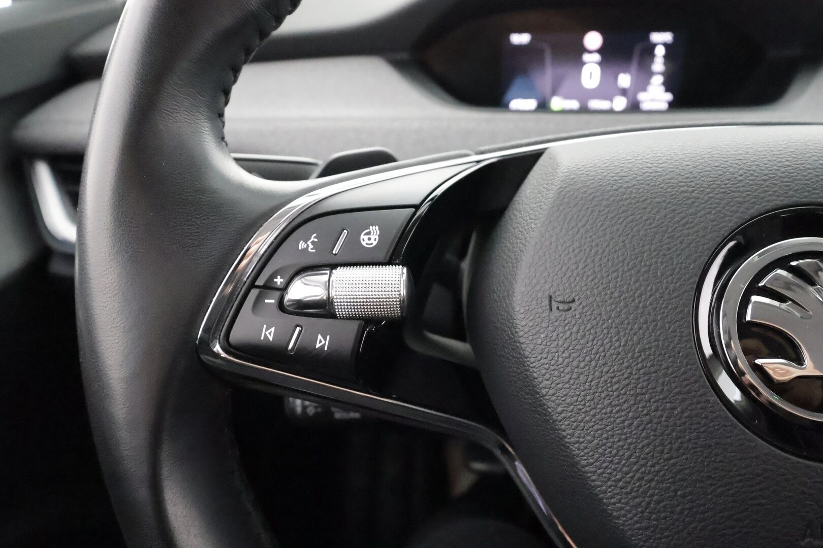 Skoda Enyaq 2022 60 iV * ACC / ILP / LED / 360-kamera / Keyless / osanahat / Apple&Android * - 1.Om Suomi-auto / Akku kuntotarkastettu / Kahdet Renkaat / Merkkihuollettu