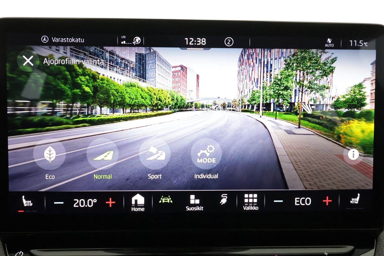 Skoda Enyaq 2022 60 iV * ACC / ILP / LED / 360-kamera / Keyless / osanahat / Apple&Android * - 1.Om Suomi-auto / Akku kuntotarkastettu / Kahdet Renkaat / Merkkihuollettu