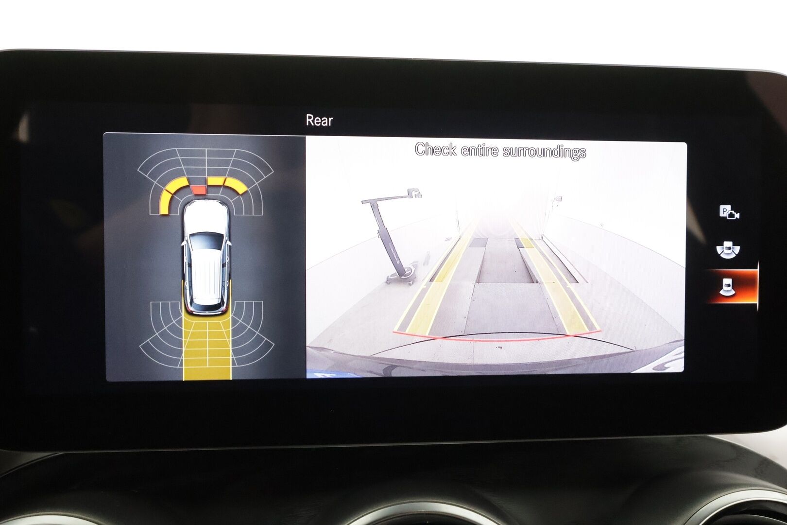 Mercedes-Benz GLC 2020 300 e 4MATIC A Business EQ Power AMG * Vakkari / Burmester / P.Kamera / Sporttipenkit / Multibeam / Digimittaristo / Keyless * - Kahdet renkaat aluvanteilla - HULLUT AVAJAISHULINAT KORKOTARJOUS 3,29 %