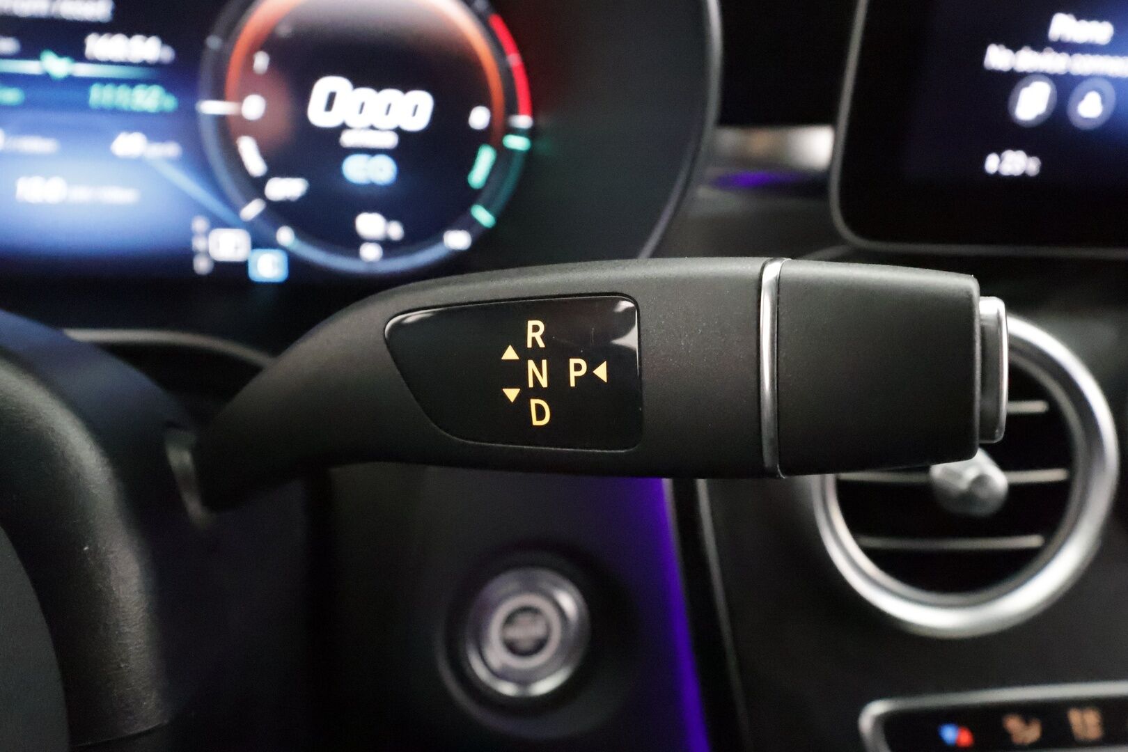 Mercedes-Benz GLC 2020 300 e 4MATIC A Business EQ Power AMG * Vakkari / Burmester / P.Kamera / Sporttipenkit / Multibeam / Digimittaristo / Keyless * - Kahdet renkaat aluvanteilla - HULLUT AVAJAISHULINAT KORKOTARJOUS 3,29 %