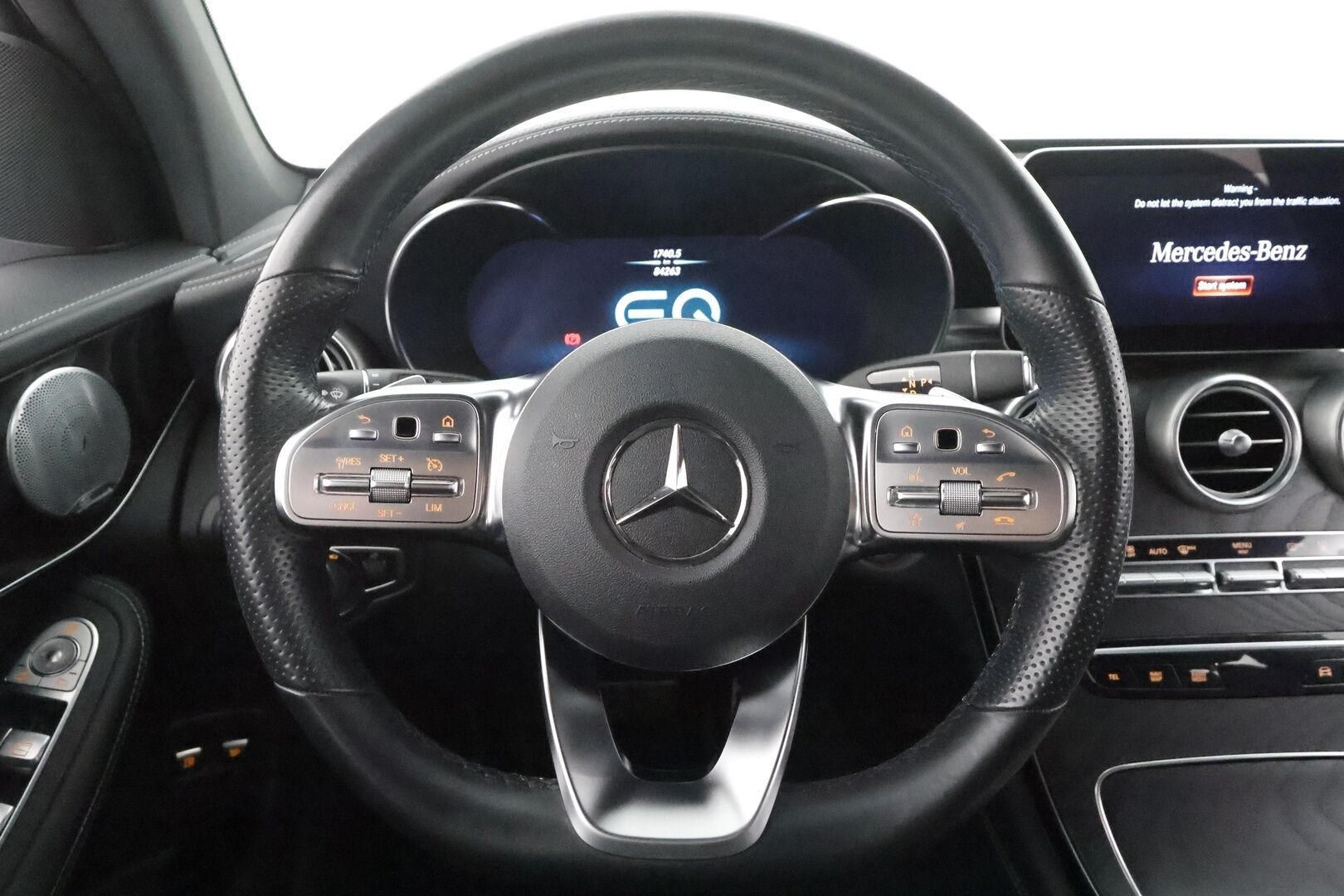 Mercedes-Benz GLC 2020 300 e 4MATIC A Business EQ Power AMG * Vakkari / Burmester / P.Kamera / Sporttipenkit / Multibeam / Digimittaristo / Keyless * - Kahdet renkaat aluvanteilla - HULLUT AVAJAISHULINAT KORKOTARJOUS 3,29 %