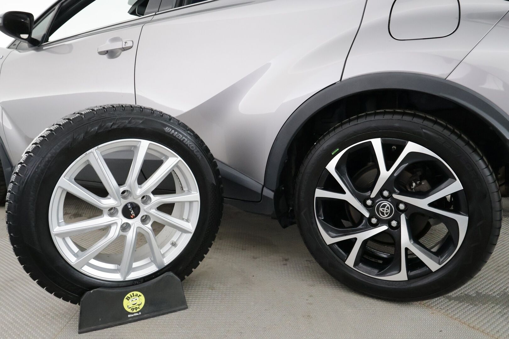 Toyota C-HR 2017 1,8 Hybrid Style - | ACC | Lohko | Koukku | LED | P.Kamera | Ratinlämmitys | Kahdet Renkaat |