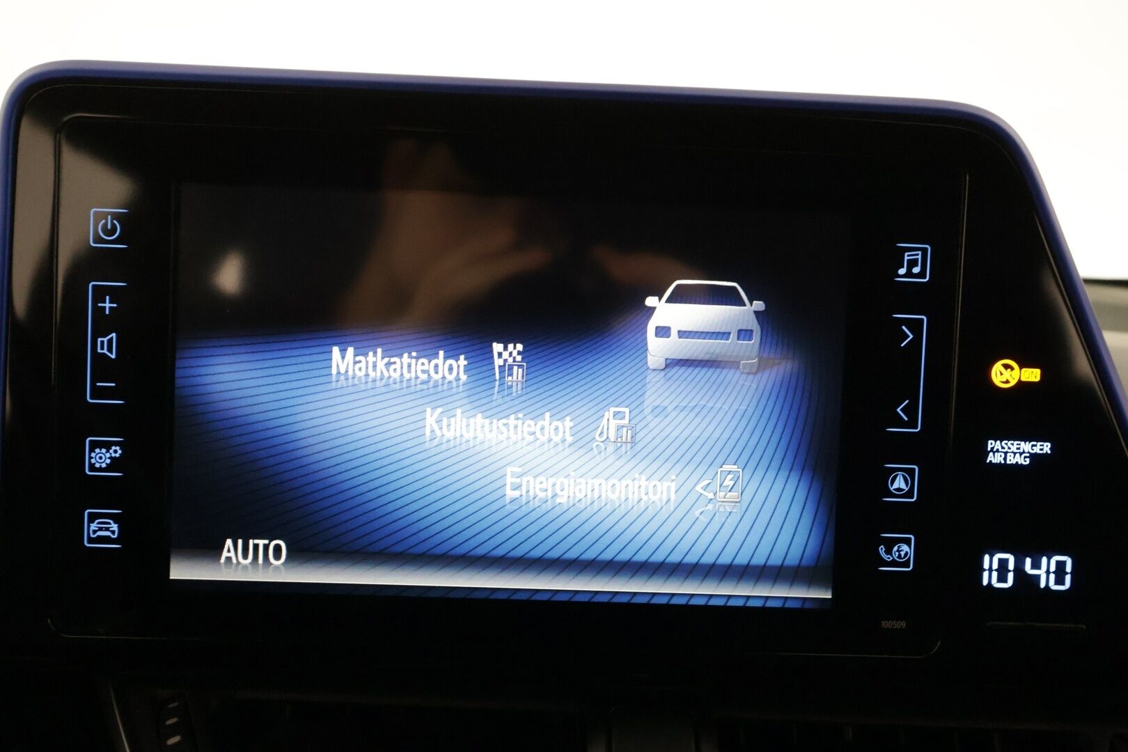 Toyota C-HR 2017 1,8 Hybrid Style - | ACC | Lohko | Koukku | LED | P.Kamera | Ratinlämmitys | Kahdet Renkaat |