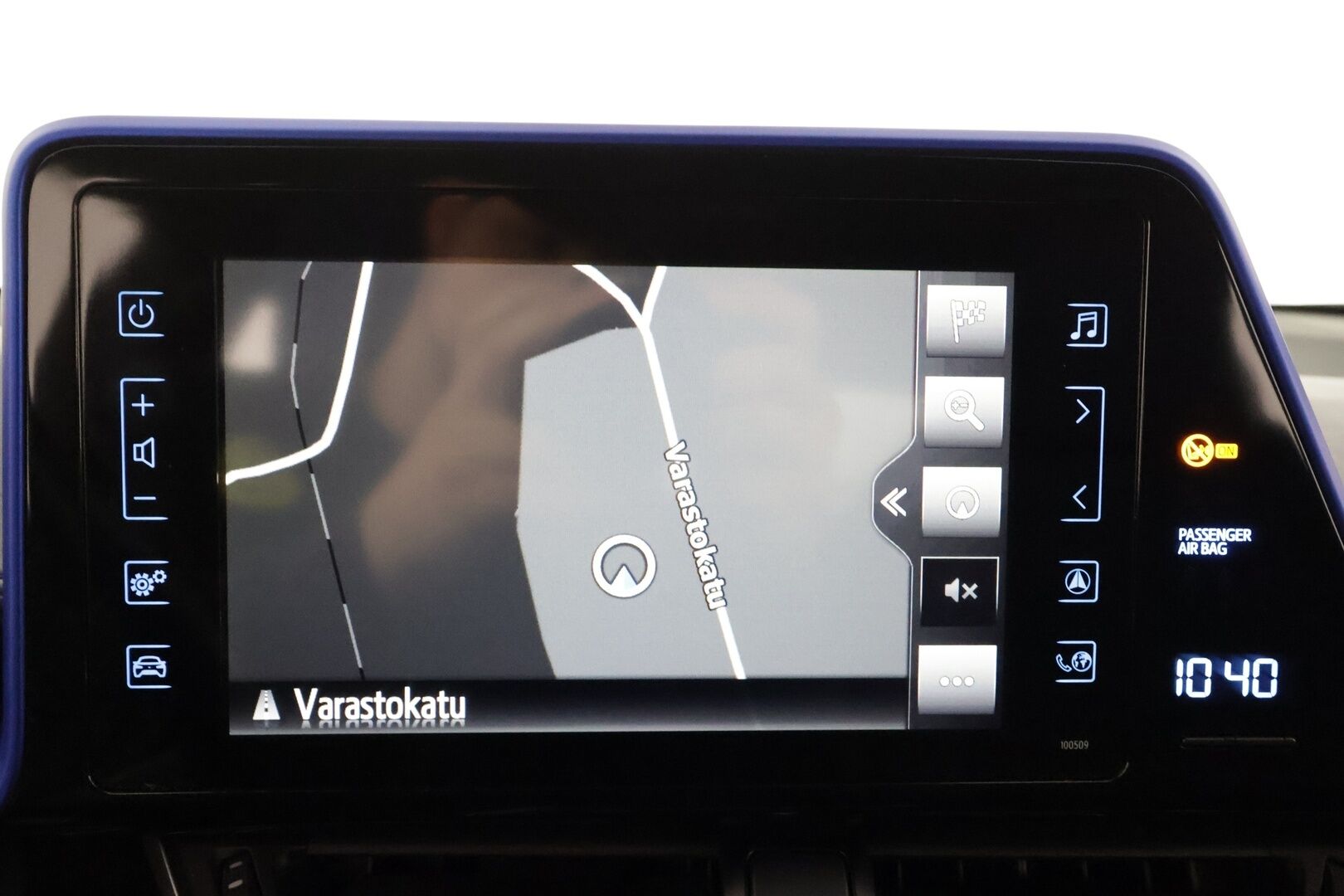 Toyota C-HR 2017 1,8 Hybrid Style - | ACC | Lohko | Koukku | LED | P.Kamera | Ratinlämmitys | Kahdet Renkaat |