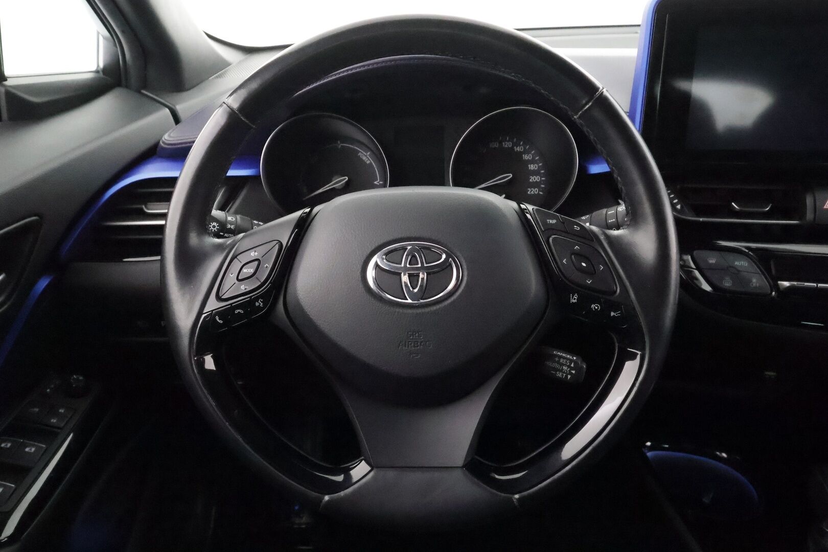 Toyota C-HR 2017 1,8 Hybrid Style - | ACC | Lohko | Koukku | LED | P.Kamera | Ratinlämmitys | Kahdet Renkaat |
