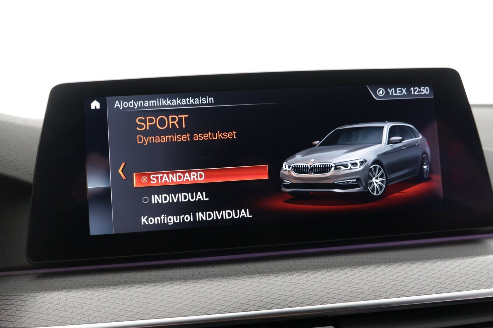 BMW 520 2018 G31 Touring 520d A Business M-Sport - | Vakkari | Sähköpenkit | Vossenin vanteet | P-Kamera | LED-Ajovalot