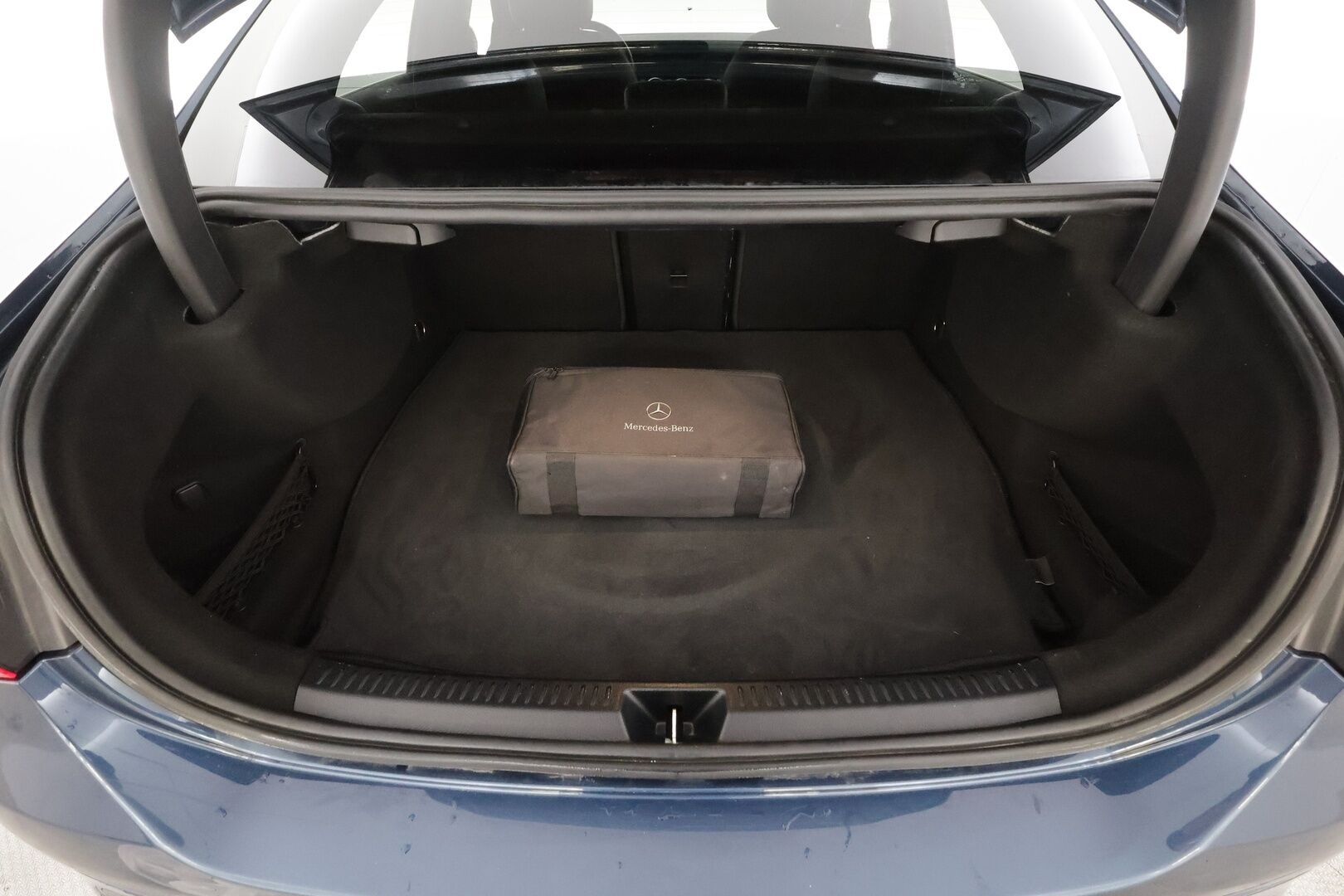 Mercedes-Benz A 2022 250 e A sedan Business AMG Edition EQ Power * Vakkari / Koukku / Lisälämmitin / Widescreen / P.Kamera / LED * - 1.Om Suomi-auto / Kahdet Renkaat / Koti & Kauppalaturi - HULLUT AVAJAISHULINAT KORKOTARJOUS 3,29 %