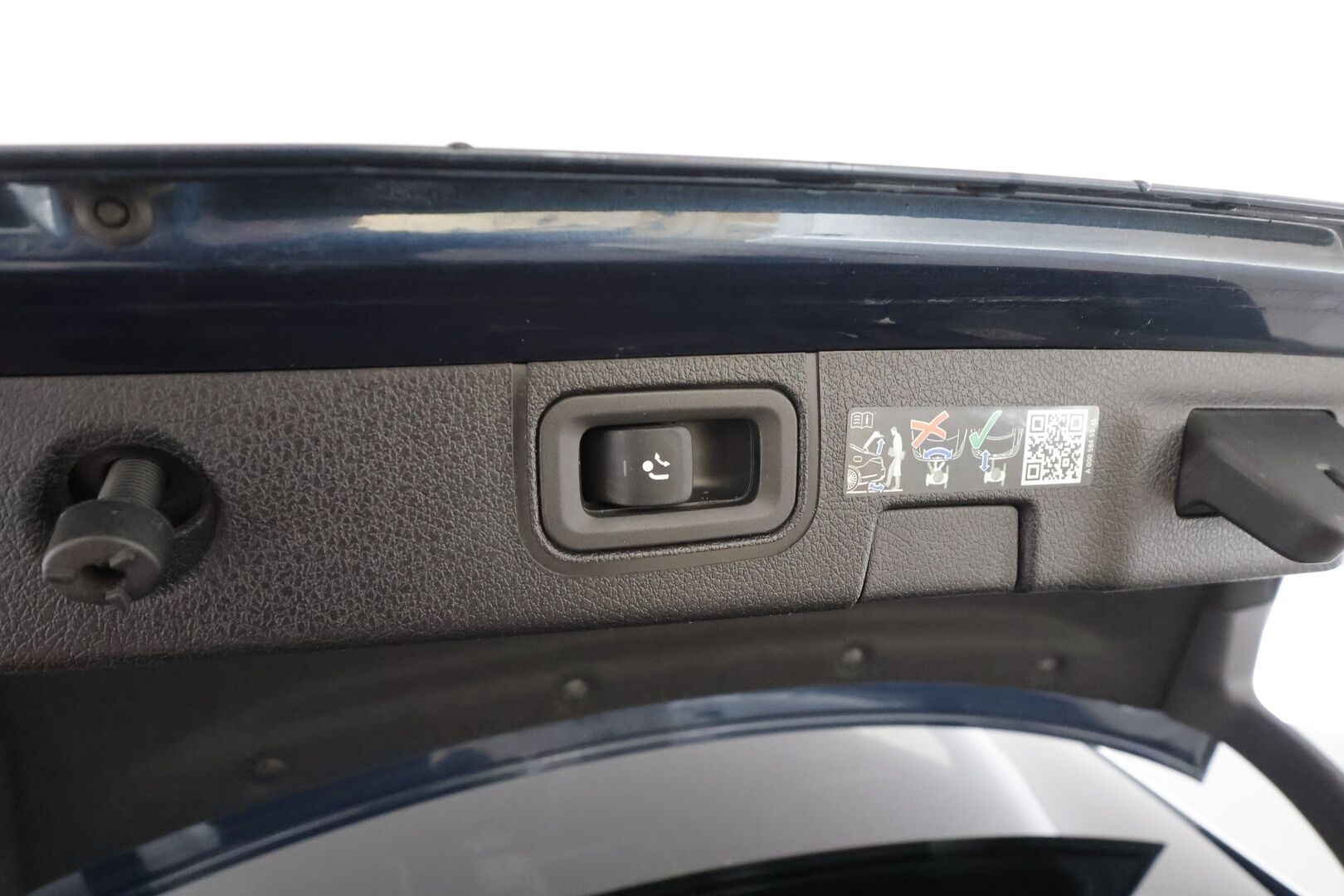 Mercedes-Benz A 2022 250 e A sedan Business AMG Edition EQ Power * Vakkari / Koukku / Lisälämmitin / Widescreen / P.Kamera / LED * - 1.Om Suomi-auto / Kahdet Renkaat / Koti & Kauppalaturi - HULLUT AVAJAISHULINAT KORKOTARJOUS 3,29 %