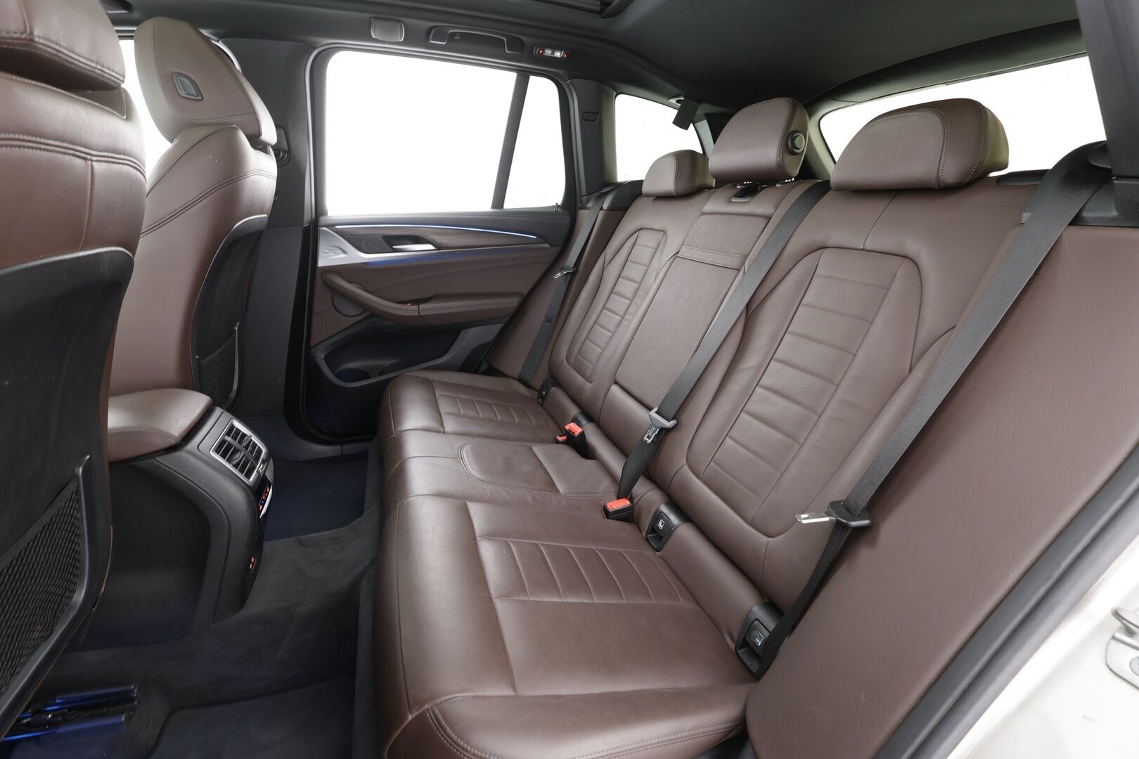 BMW iX3 2022 G08 M Sport Charged Plus * ACC / HUD / H&K / Koukku / Muistipenkki / Adapt.LED / Panorama / 360° / Comfort Access * - Akuston esilämmitys / Suomi-auto / Kahdet renkaat aluvanteilla / Huippuvarusteet - HULLUT AVAJAISHULINAT KORKOTARJOUS 3,29 %