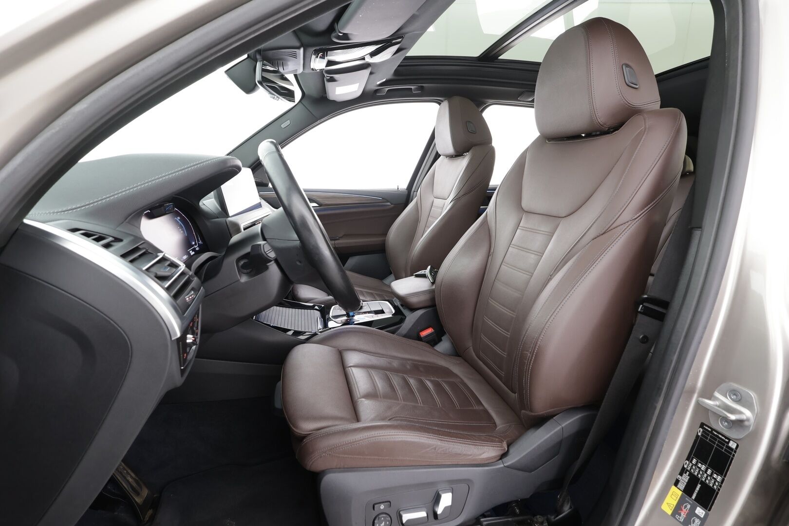 BMW iX3 2022 G08 M Sport Charged Plus * ACC / HUD / H&K / Koukku / Muistipenkki / Adapt.LED / Panorama / 360° / Comfort Access * - Akuston esilämmitys / Suomi-auto / Kahdet renkaat aluvanteilla / Huippuvarusteet - HULLUT AVAJAISHULINAT KORKOTARJOUS 3,29 %