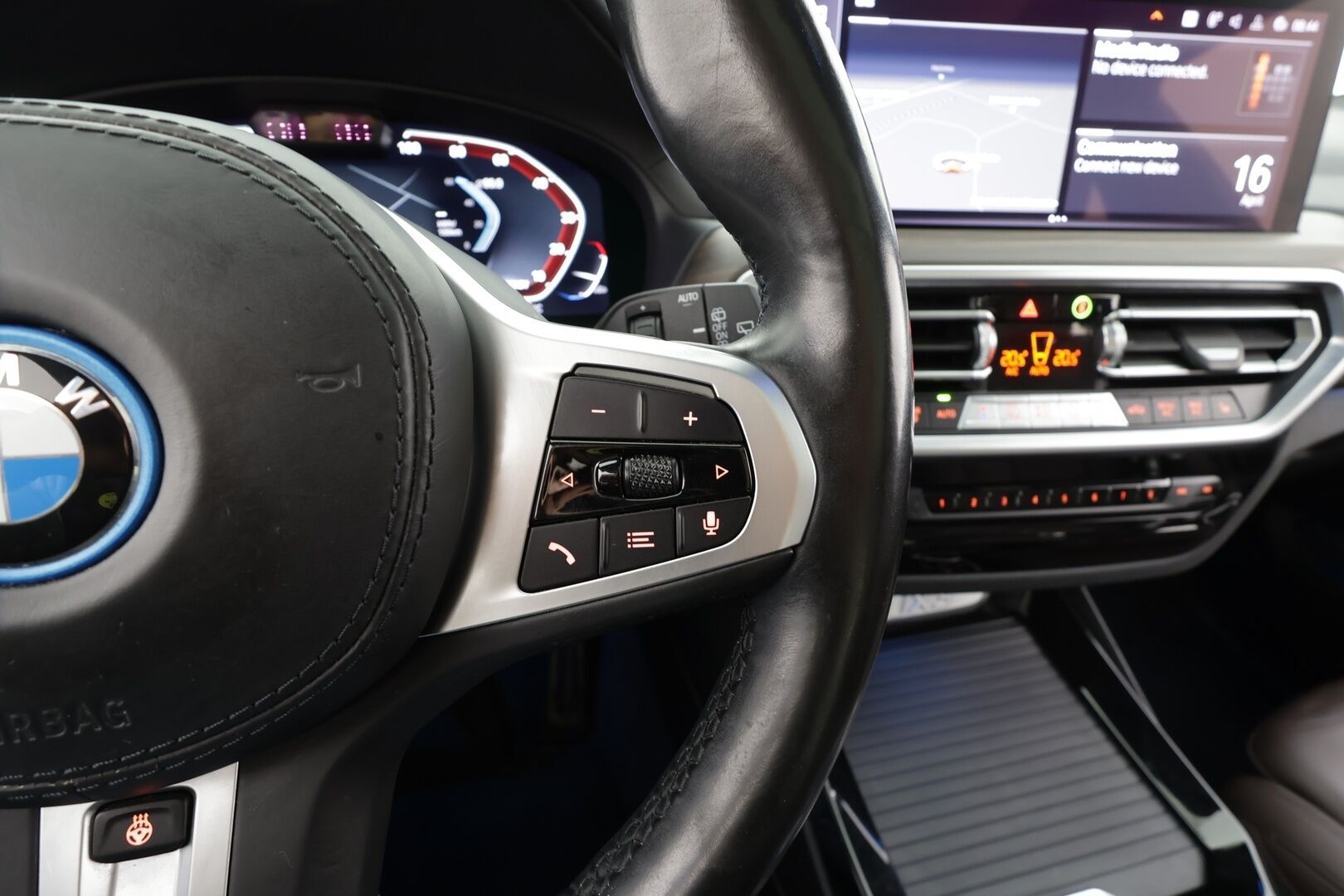 BMW iX3 2022 G08 M Sport Charged Plus * ACC / HUD / H&K / Koukku / Muistipenkki / Adapt.LED / Panorama / 360° / Comfort Access * - Akuston esilämmitys / Suomi-auto / Kahdet renkaat aluvanteilla / Huippuvarusteet - HULLUT AVAJAISHULINAT KORKOTARJOUS 3,29 %