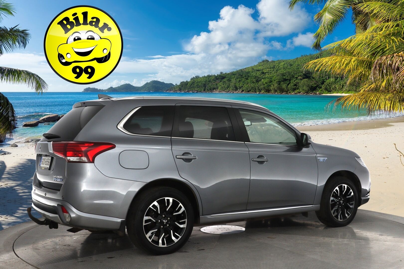 Mitsubishi OUTLANDER PHEV 2017 Instyle Navi 4WD 5P *Remote Climate Control / Koukku / 360° Kamera / Adapt. Vakkari / Blis / Nahkasisusta / Rockford / Navi / LED / Ratin Lämmitin / Lämmi. Tuulilasi* - SOH 90% / Kahdet renkaat alumiinivanteilla / Säntilliset huollot