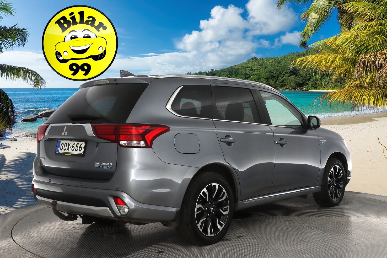 Mitsubishi OUTLANDER PHEV 2017 Instyle Navi 4WD 5P *Remote Climate Control / Koukku / 360° Kamera / Adapt. Vakkari / Blis / Nahkasisusta / Rockford / Navi / LED / Ratin Lämmitin / Lämmi. Tuulilasi* - SOH 90% / Kahdet renkaat alumiinivanteilla / Säntilliset huollot