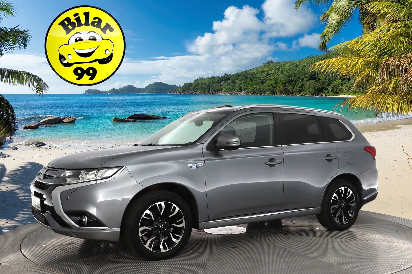 Mitsubishi OUTLANDER PHEV 2017 Instyle Navi 4WD 5P *Remote Climate Control / Koukku / 360° Kamera / Adapt. Vakkari / Blis / Nahkasisusta / Rockford / Navi / LED / Ratin Lämmitin / Lämmi. Tuulilasi* - SOH 90% / Kahdet renkaat alumiinivanteilla / Säntilliset huollot
