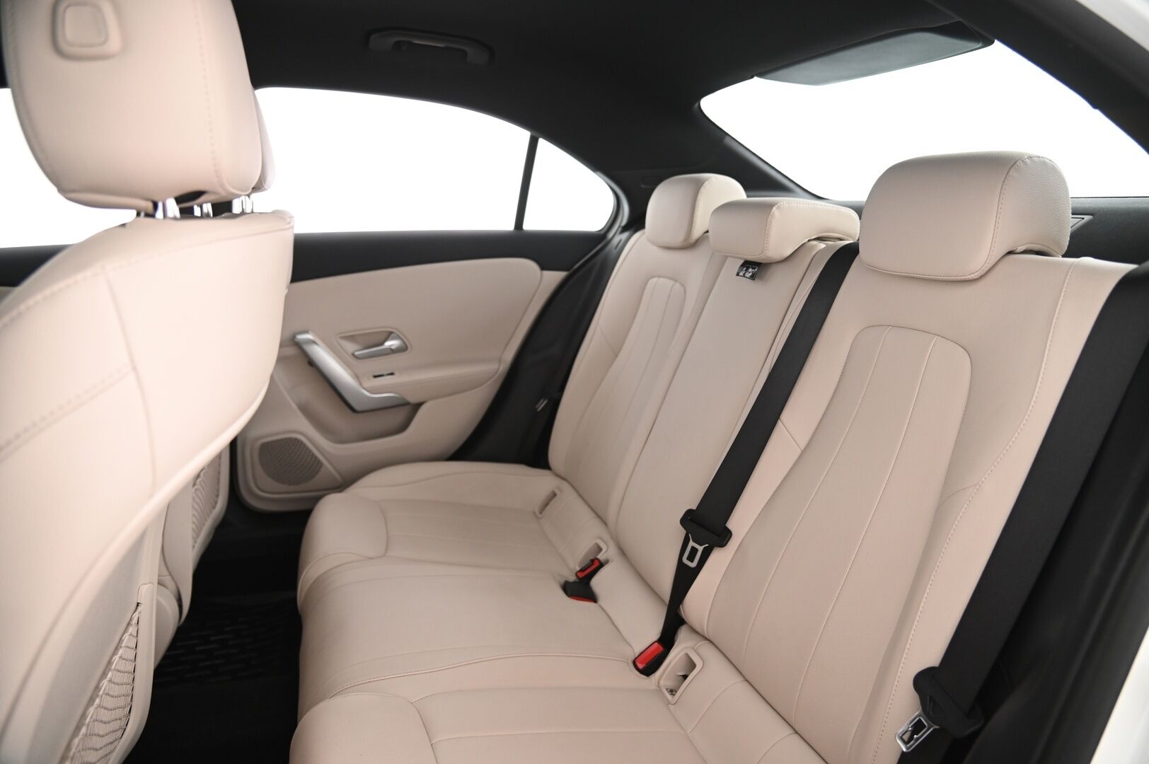 Mercedes-Benz A 2022 200 d 4MATIC A sedan Business - DTR+ | Peruutuskamera | Vetokoukku | Multibeam-LED | Suomi-auto | 2x renkaat&alumiinivanteet