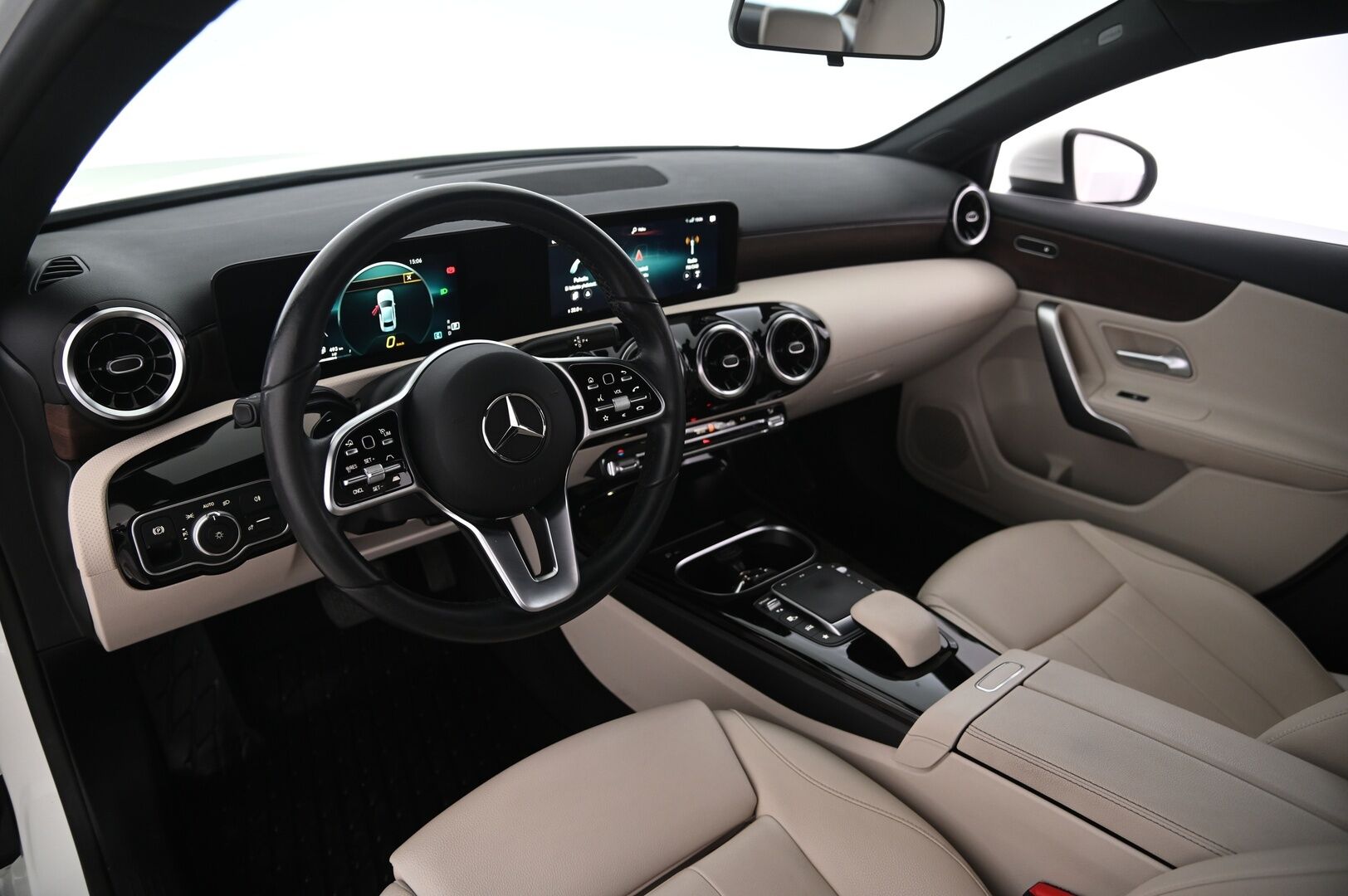 Mercedes-Benz A 2022 200 d 4MATIC A sedan Business - DTR+ | Peruutuskamera | Vetokoukku | Multibeam-LED | Suomi-auto | 2x renkaat&alumiinivanteet