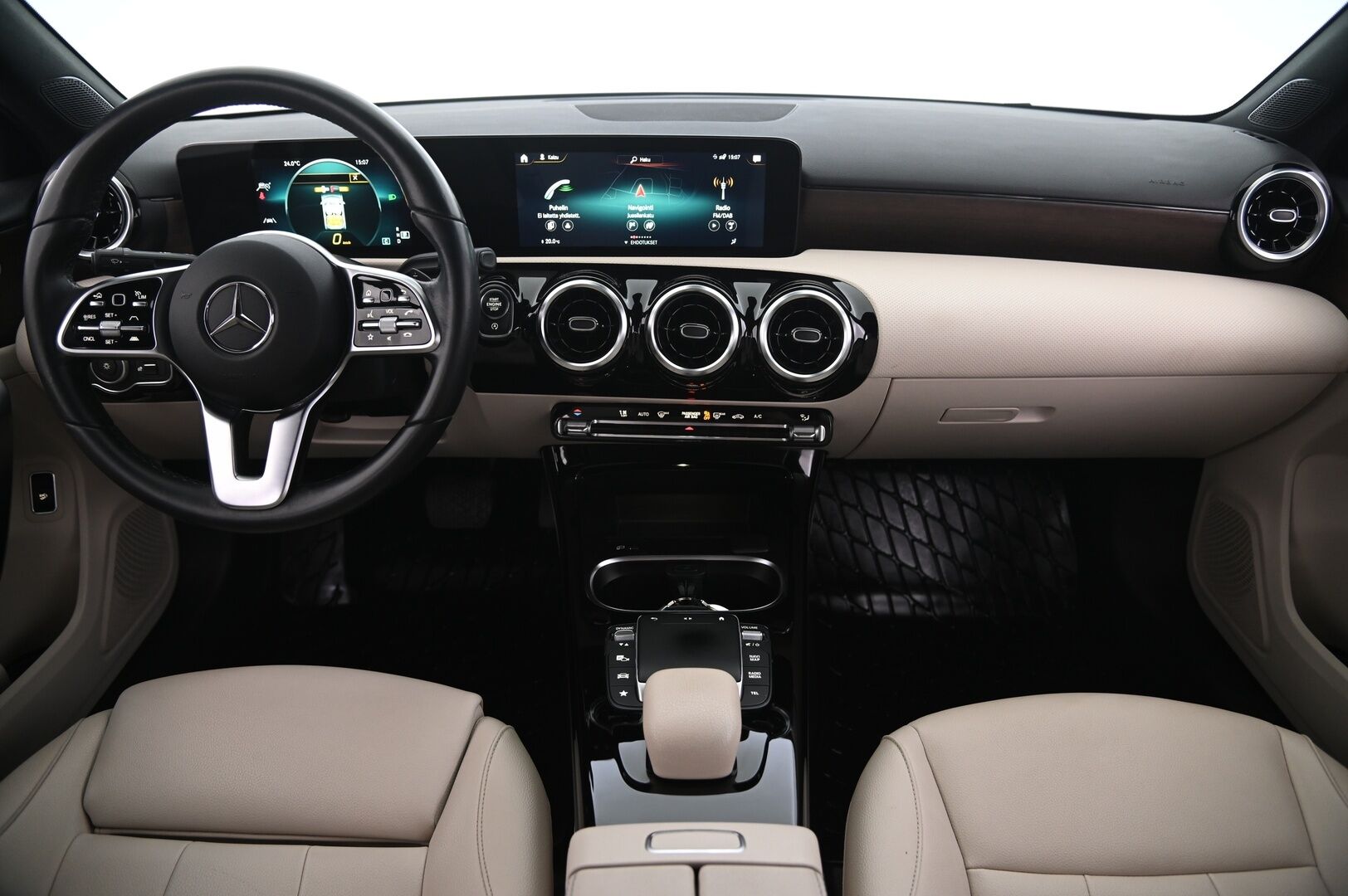 Mercedes-Benz A 2022 200 d 4MATIC A sedan Business - DTR+ | Peruutuskamera | Vetokoukku | Multibeam-LED | Suomi-auto | 2x renkaat&alumiinivanteet
