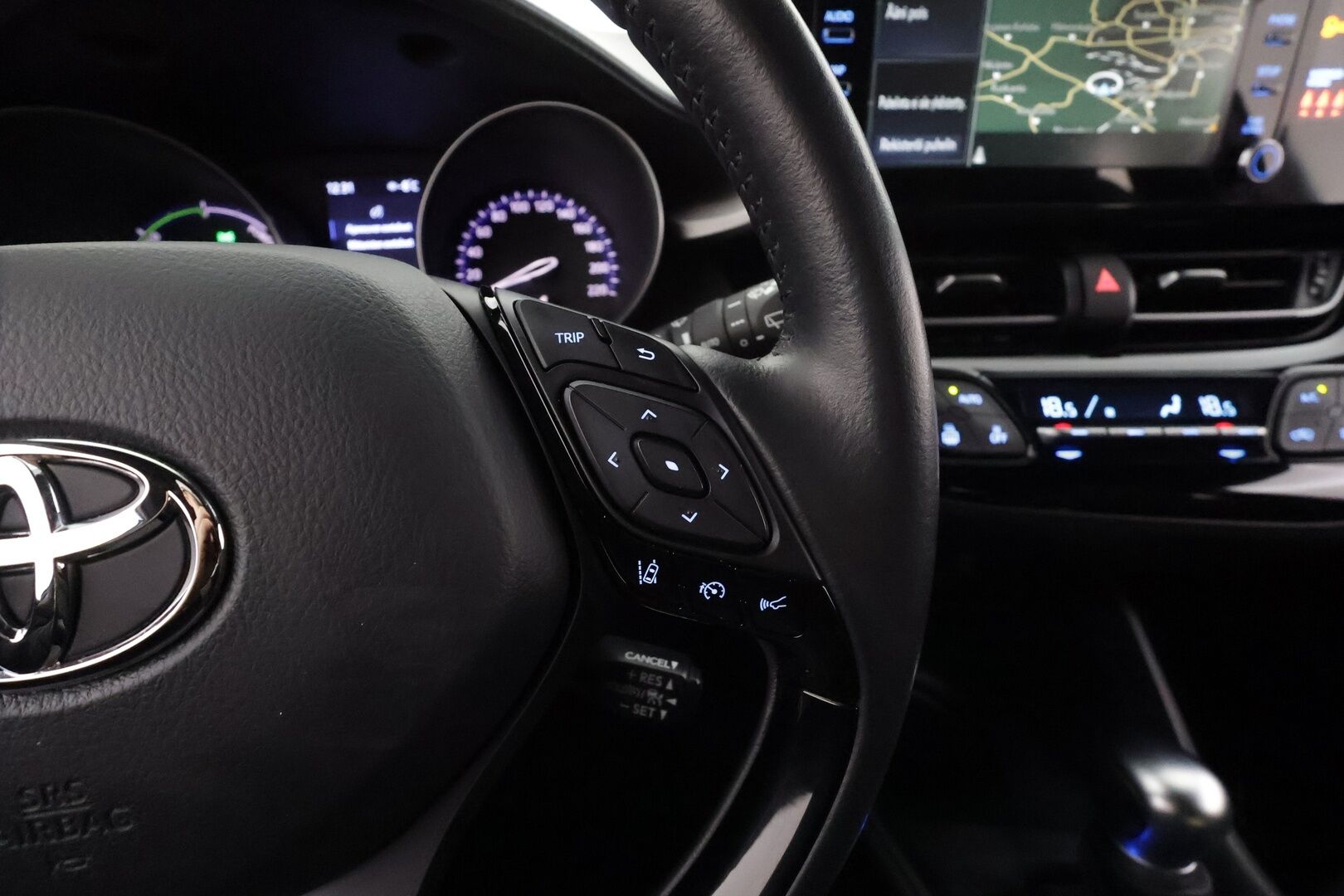 Toyota C-HR 2022 1,8 Hybrid Active Business * Webasto / ACC / P.kamera / LED / Navi / KeylessGo * - 1.Om Suomi-auto / Kahdet renkaat aluvanteilla 