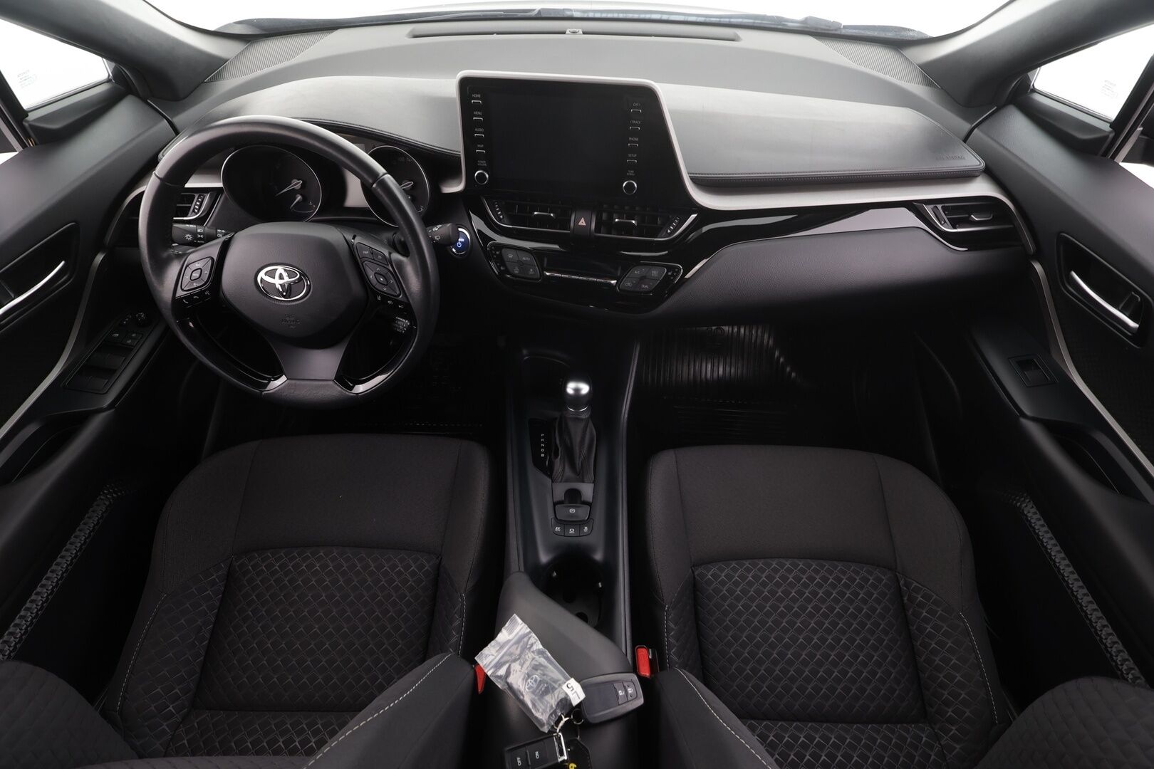 Toyota C-HR 2022 1,8 Hybrid Active Business * Webasto / ACC / P.kamera / LED / Navi / KeylessGo * - 1.Om Suomi-auto / Kahdet renkaat aluvanteilla 